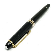 Montblanc Meisterstuck Fountain Pen Black 14ct 4810 Gold Nib