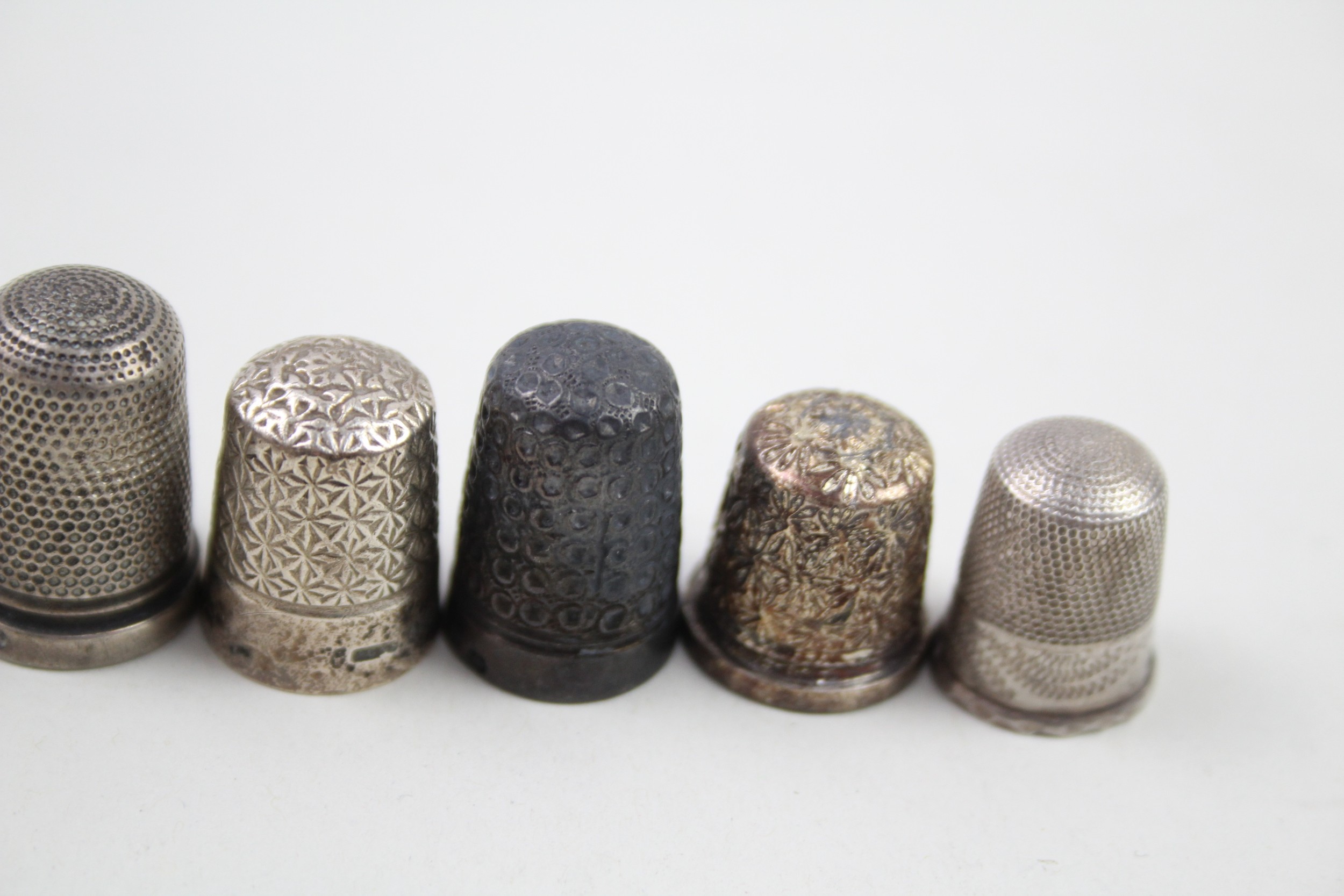 9 x .925 sterling thimbles inc victorian etc - Bild 6 aus 7