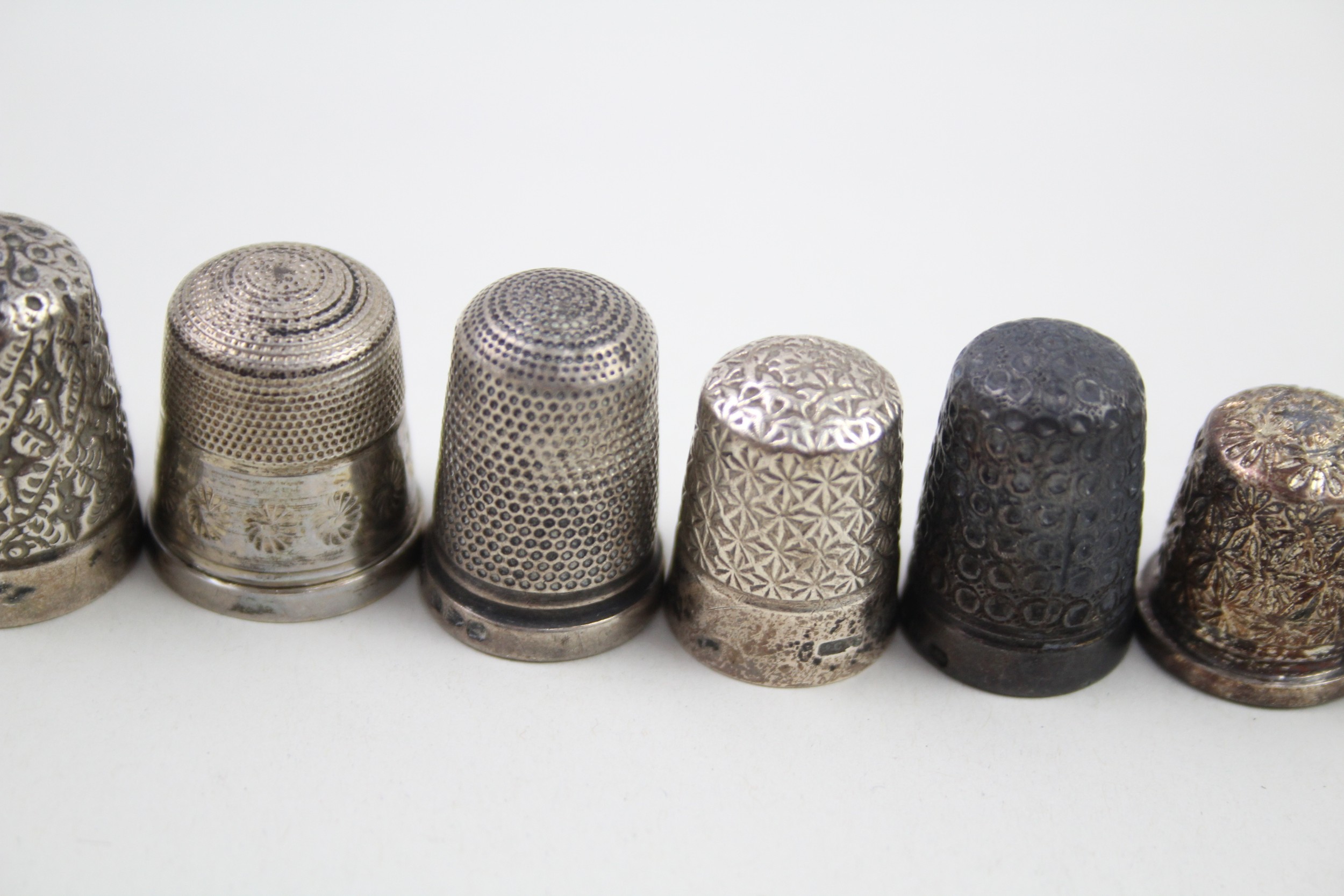 9 x .925 sterling thimbles inc victorian etc - Bild 5 aus 7