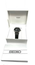 Boxed gents seiko quartz solar 1/5 chronograph divers 200m watch the watch is ticking comes with box