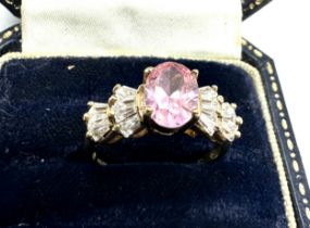 9ct gold pink and white gemstone ring weight 3.4g