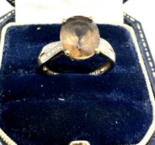 9ct gold smokey quartz & diamond shoulders ring weight 3.2g