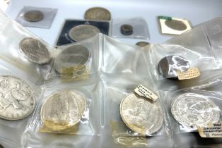 Selection of vintage and later coins includes crowns, silver coins, foreign coins etc