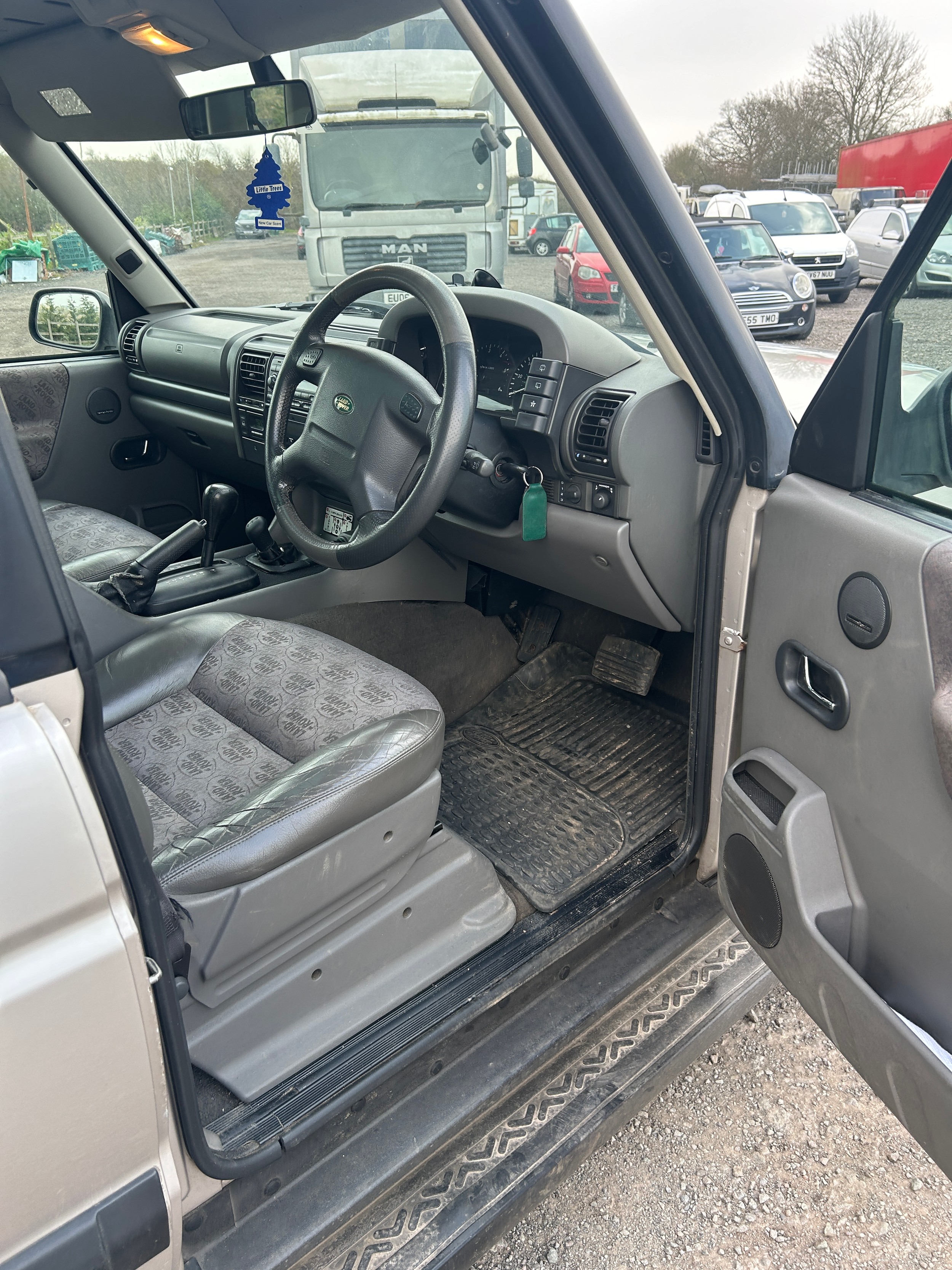 Land rover discovery 1999 model TD5 XS, colour silver, mileage 143,498 miles, reg T25WEN - 12 months - Bild 10 aus 14