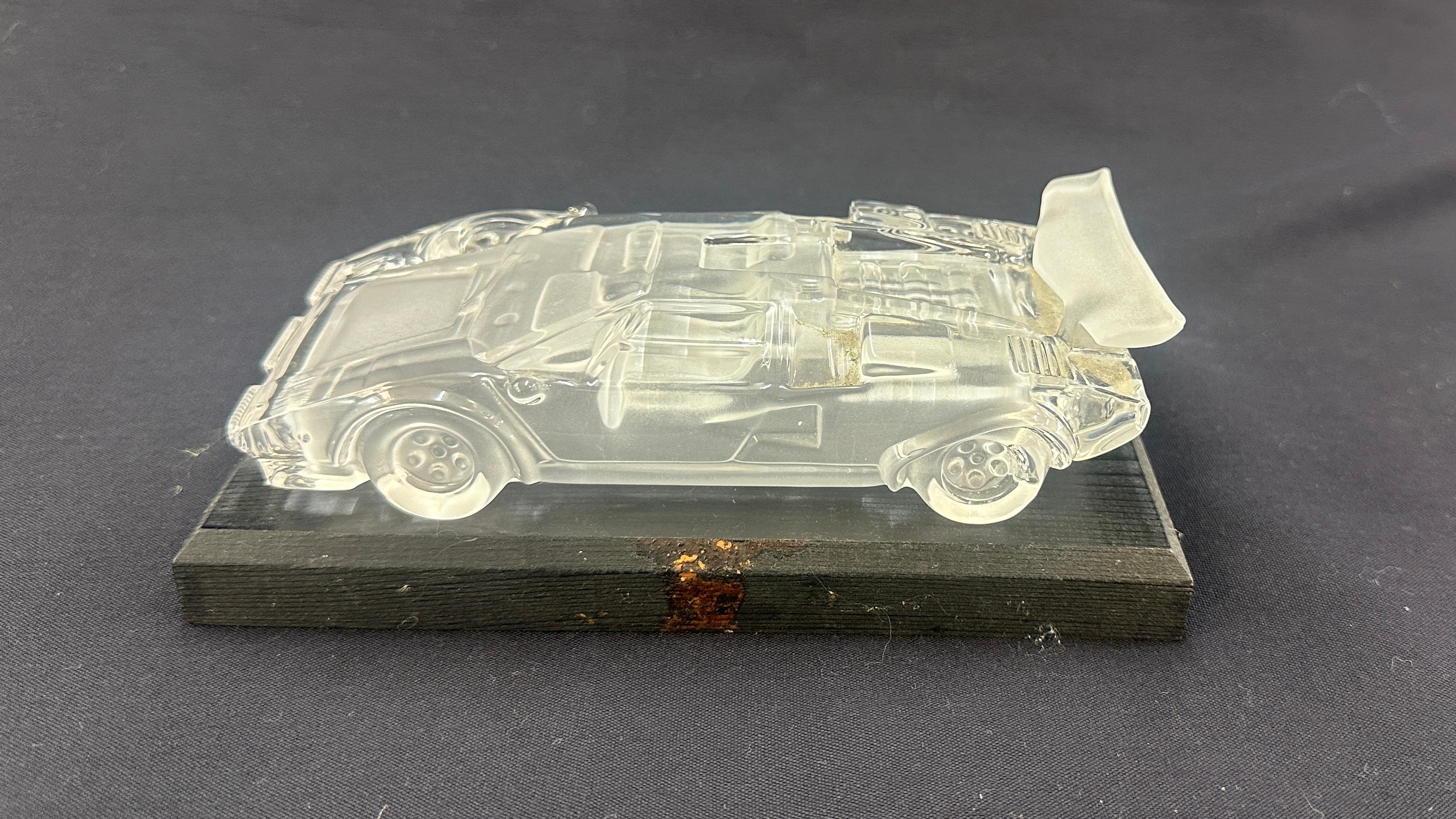 Hofbauer glass Lamborghini on a wooden base Length 7 inches by 2.5 inches - Bild 4 aus 4