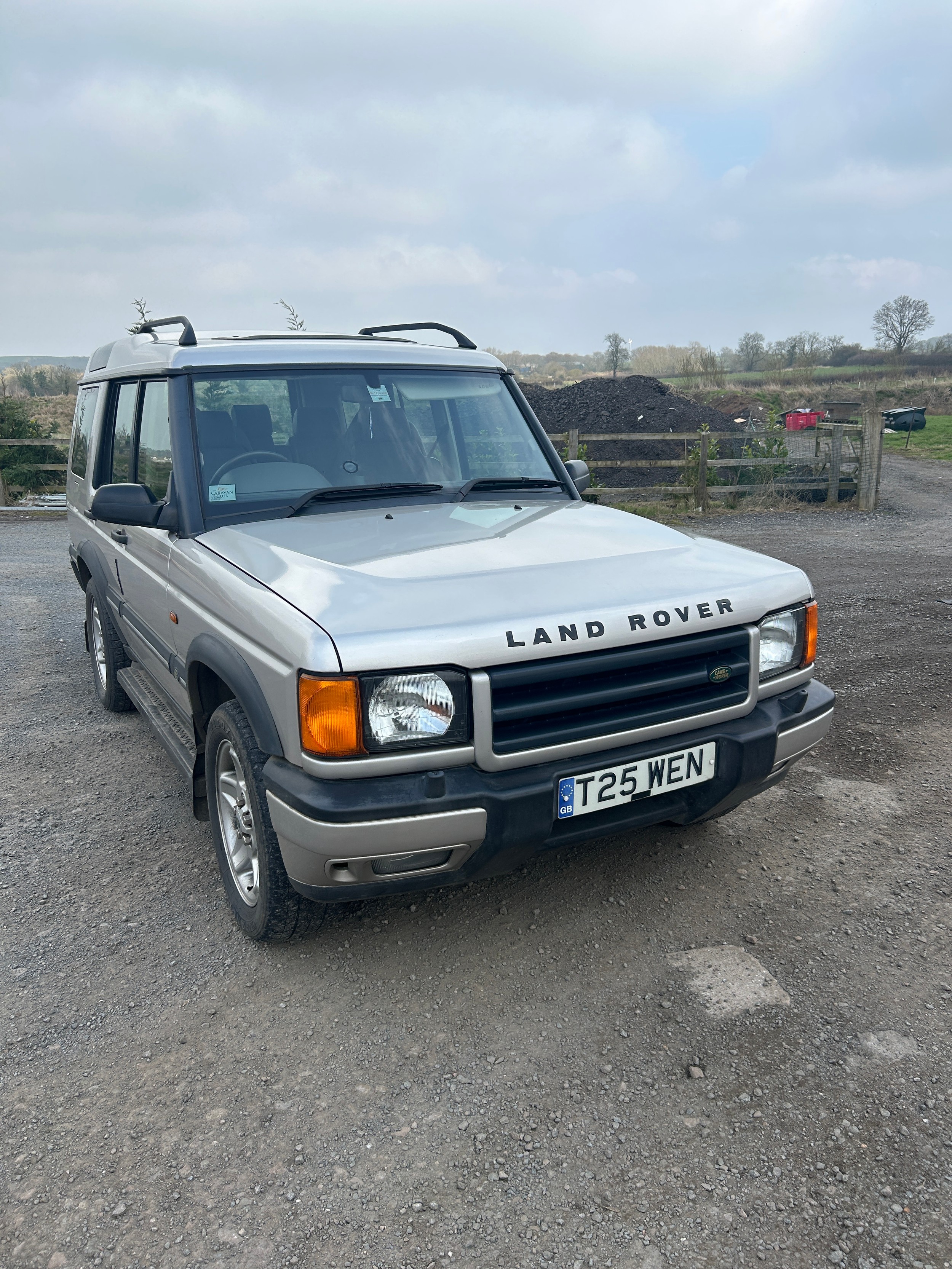 Land rover discovery 1999 model TD5 XS, colour silver, mileage 143,498 miles, reg T25WEN - 12 months - Bild 2 aus 14