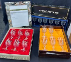 Box set of 6 Ravenhead Clarendon english cut glass wine glasses, 6 boxed Chantilly beaugency