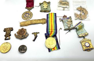 Selection of silver masonic medals and WW2 medals includes Buffalo etc