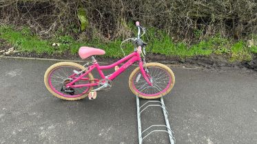 Childs pink ' Chic' raleigh bike