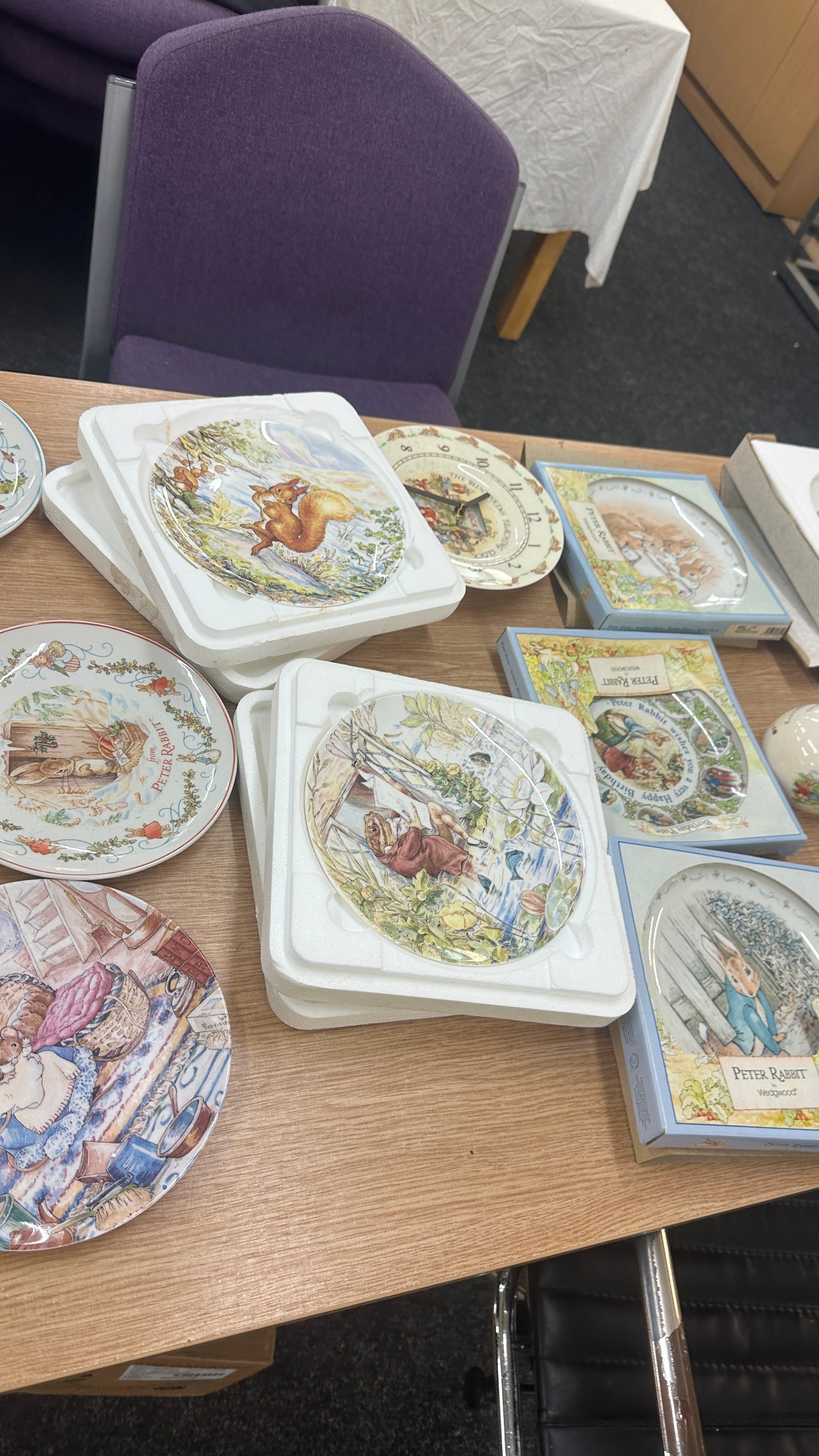 Selection of Royal Doulton collectors plates to include Bunnykins etc - Image 5 of 7
