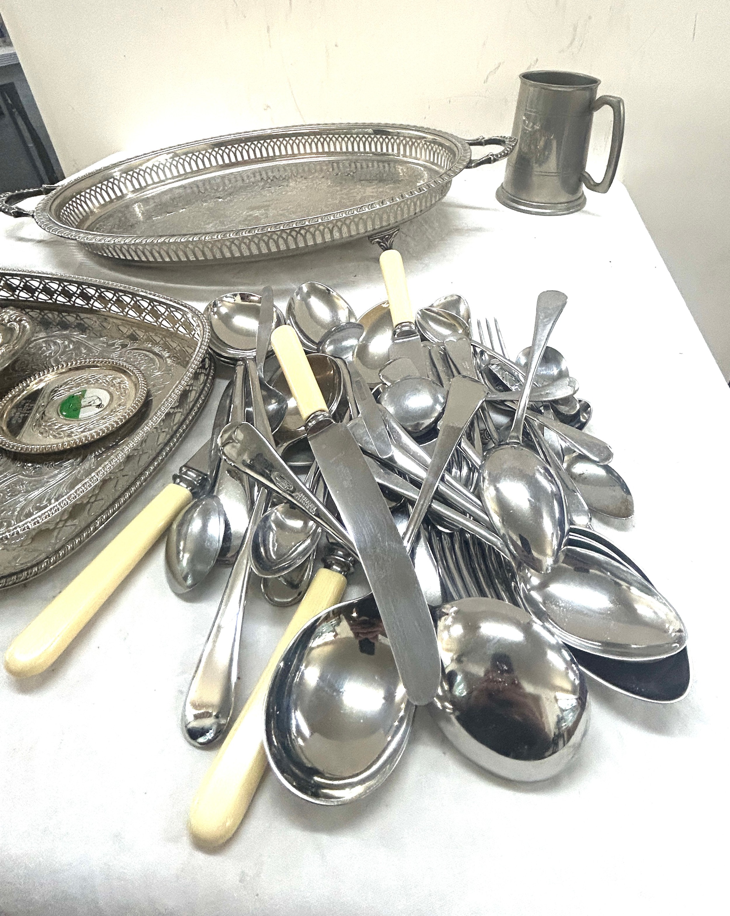 Selection of metal ware includes trays, cutlery etc - Image 3 of 5