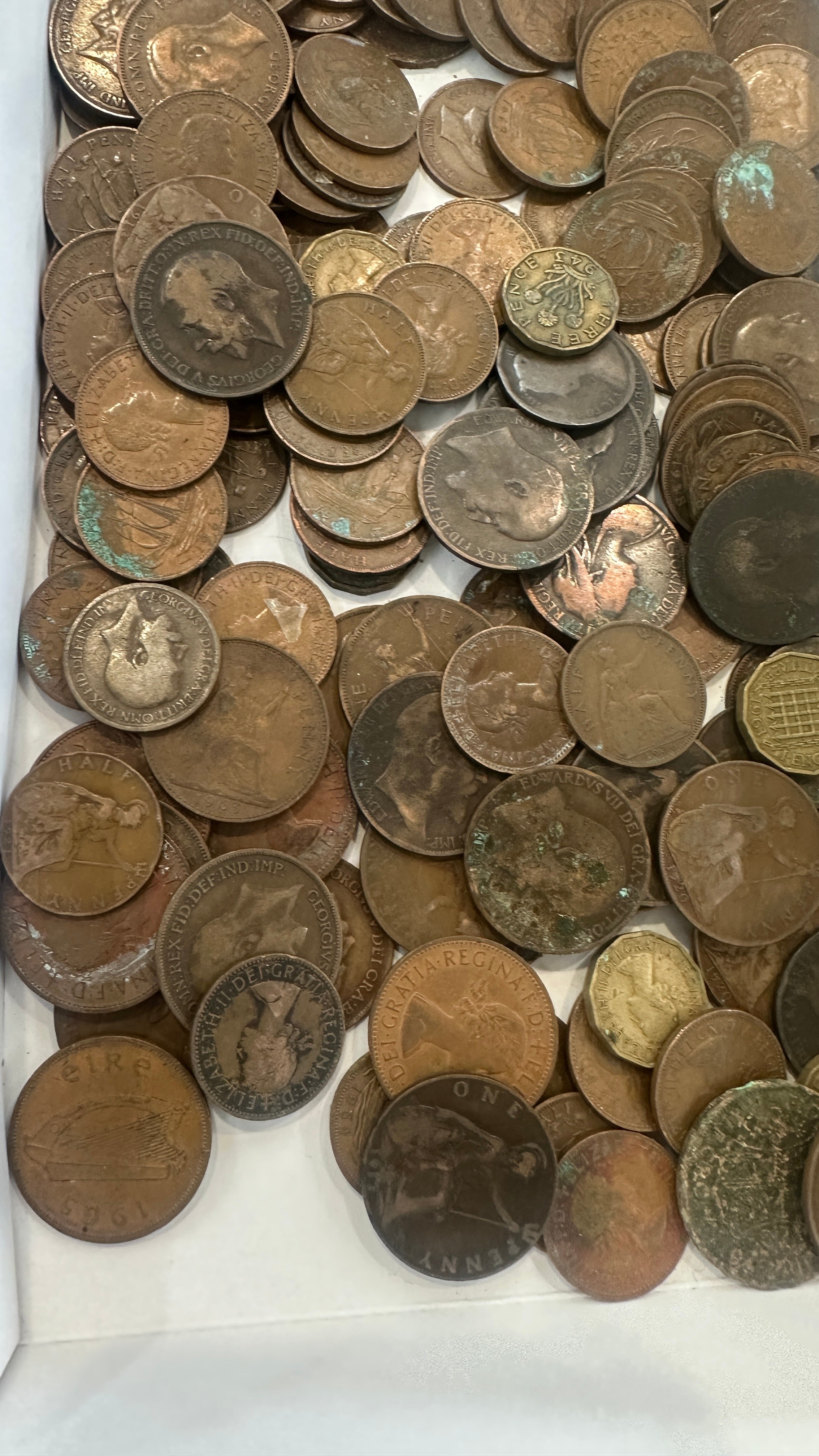 Tray of vintage coins - Image 4 of 5