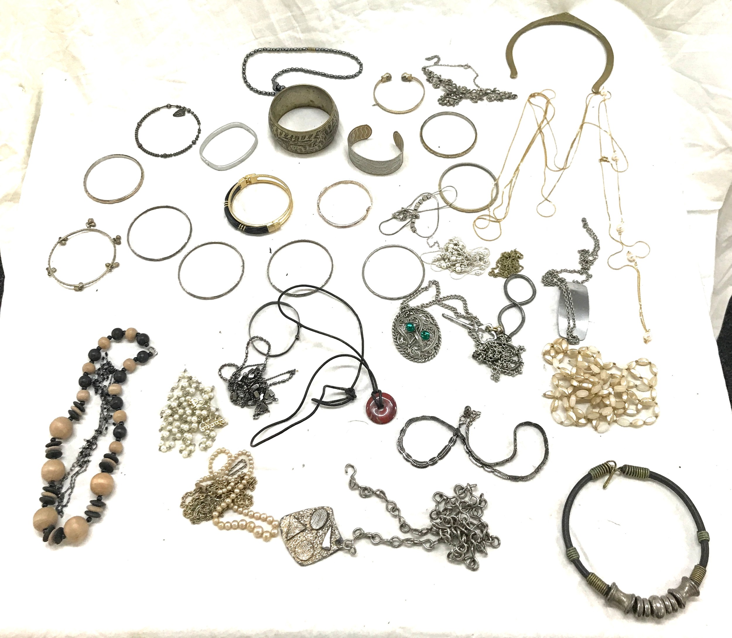 Selection of costume jewellery includes necklaces, silver etc - Image 2 of 5