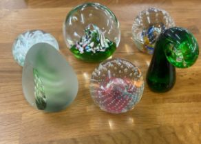 6 glass paper weights to include Caithness