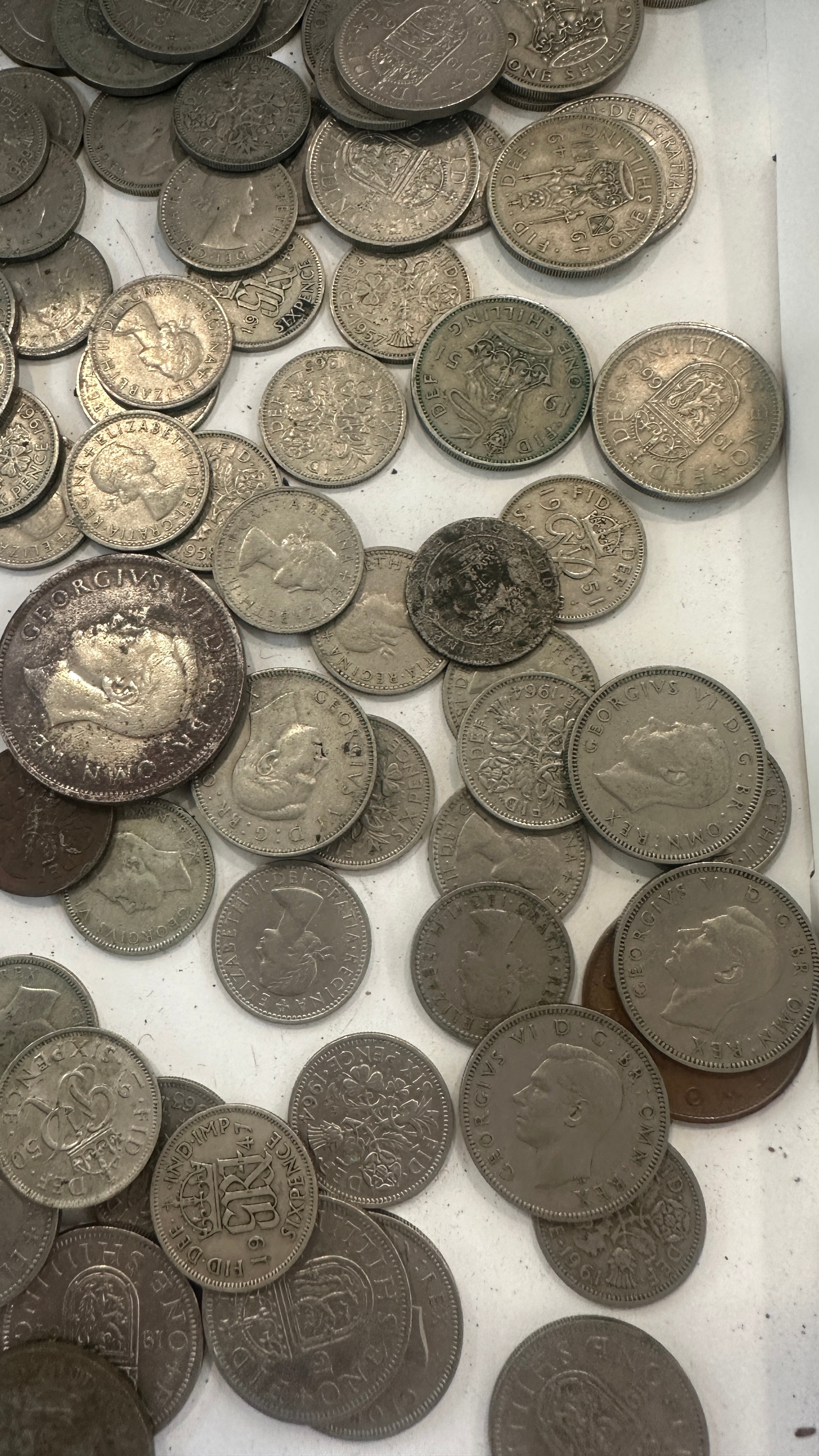 Tray of vintage coins includes six pences etc - Image 5 of 5