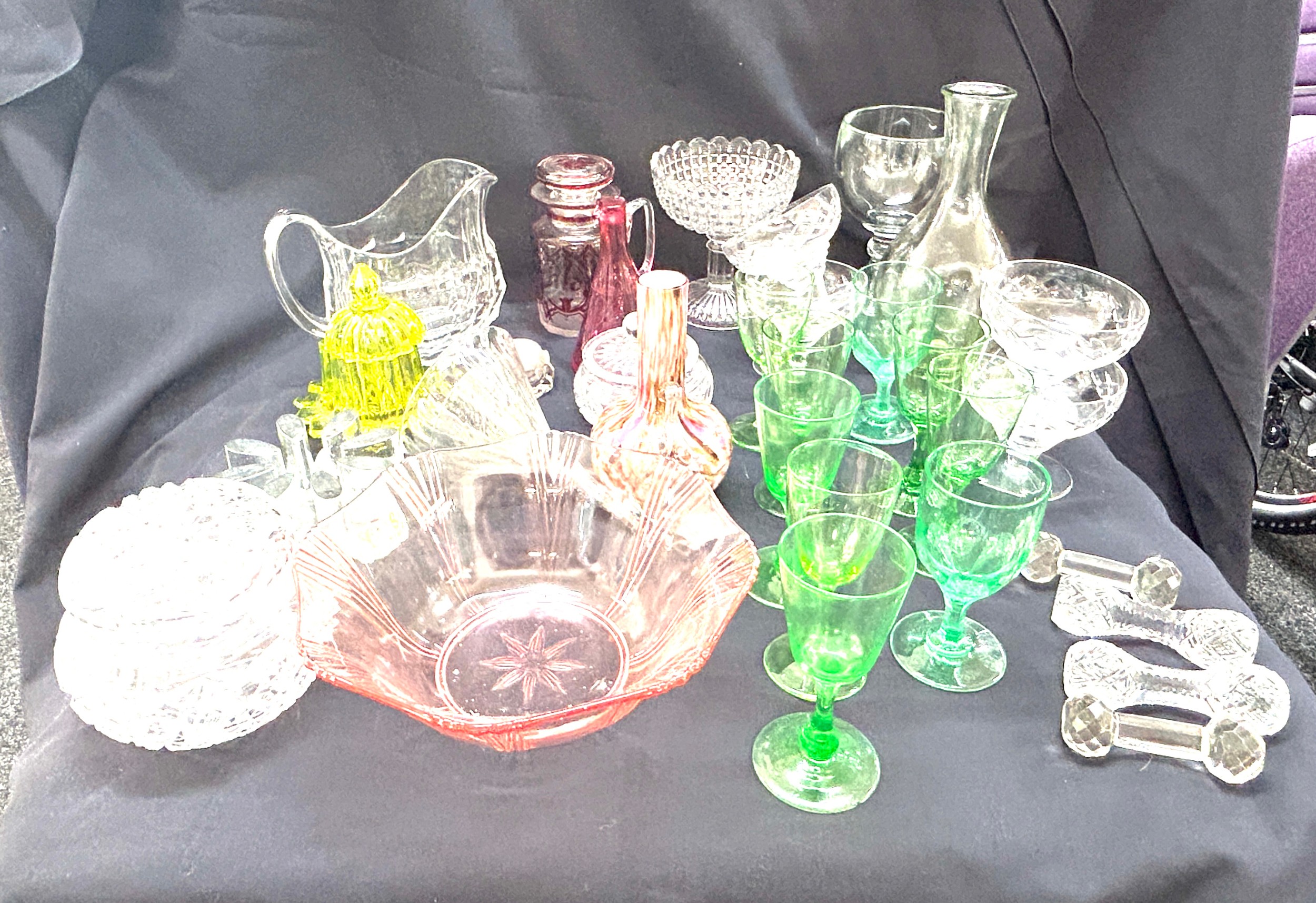 Quantity of glassware including some Uranium green wine glasses, large goblet, sundae dishes, - Image 3 of 3