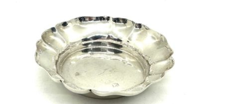 1970 silver hallmarked dish measures approx 4 inches diameter by 1 inch deep