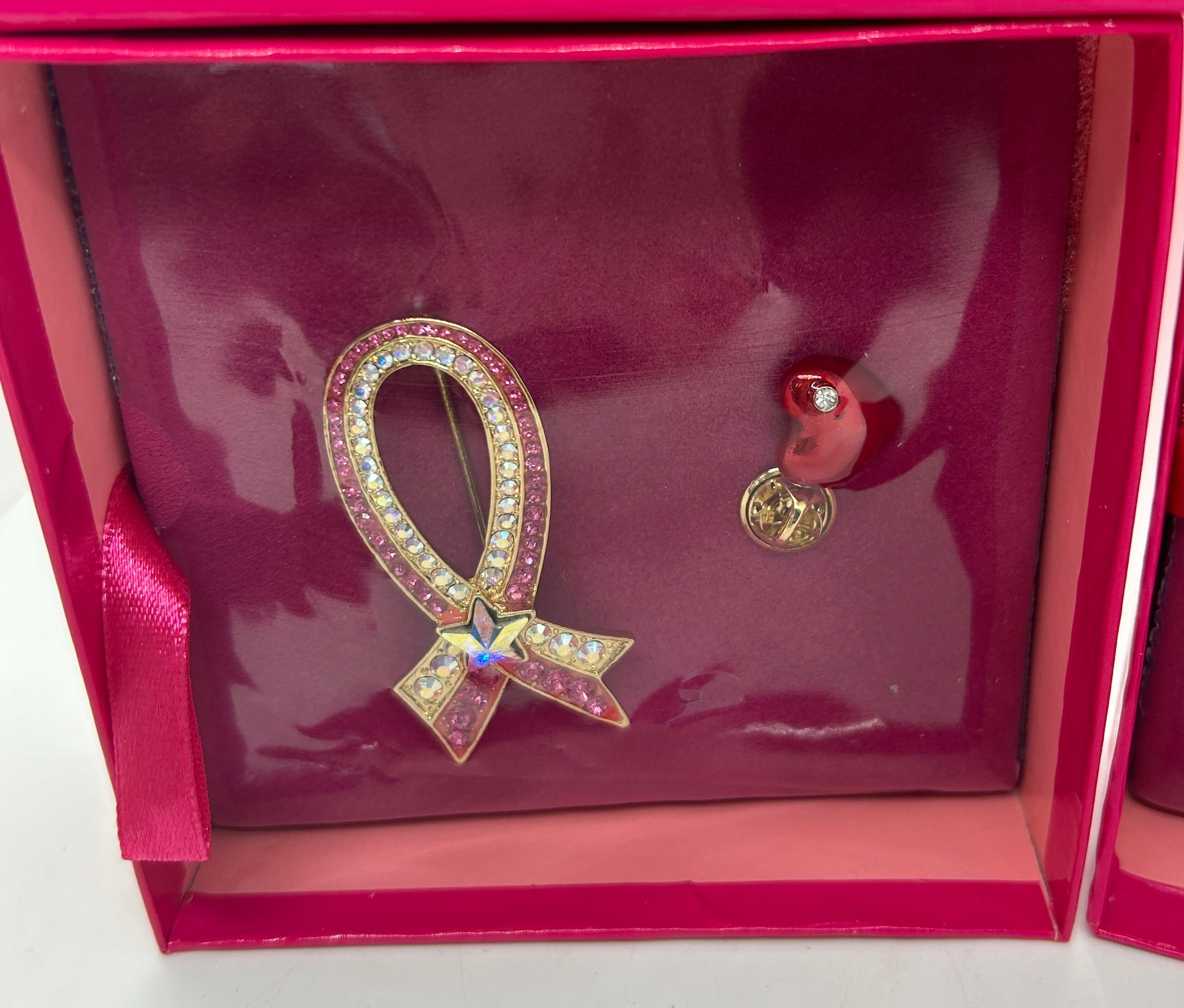 2 boxed Butler & Wilson vintage pink ribbon brooches with love heart pin badge - Image 2 of 3