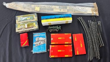 Selection of railway items to include 2 boxed Wrenn Railways Wagons W4315P, W4652, Hornby Switch