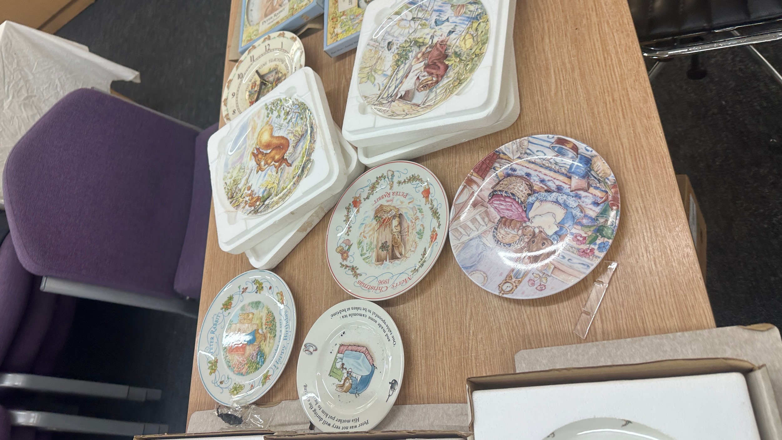 Selection of Royal Doulton collectors plates to include Bunnykins etc - Image 4 of 7