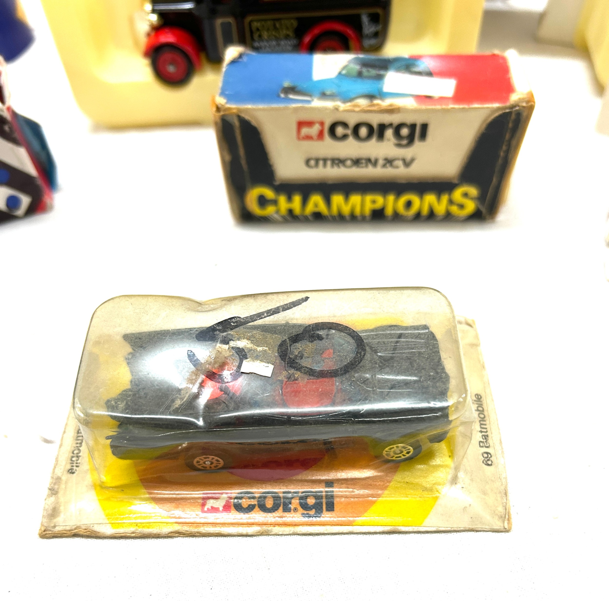 Selection of diecast cars to include corgi etc - Image 5 of 5