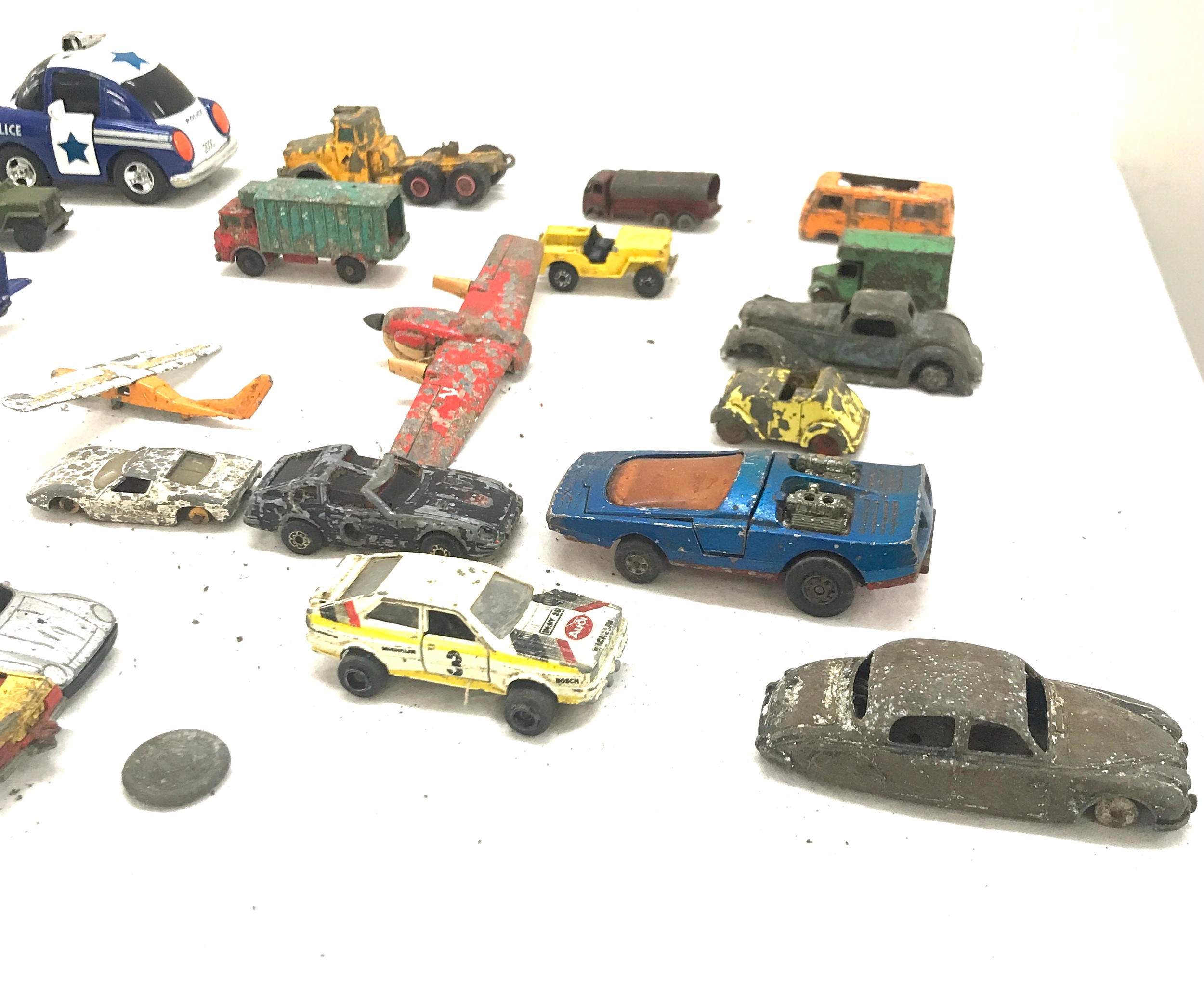 Selection of vintage diecast cars includes Match box and Corgi - Image 3 of 3