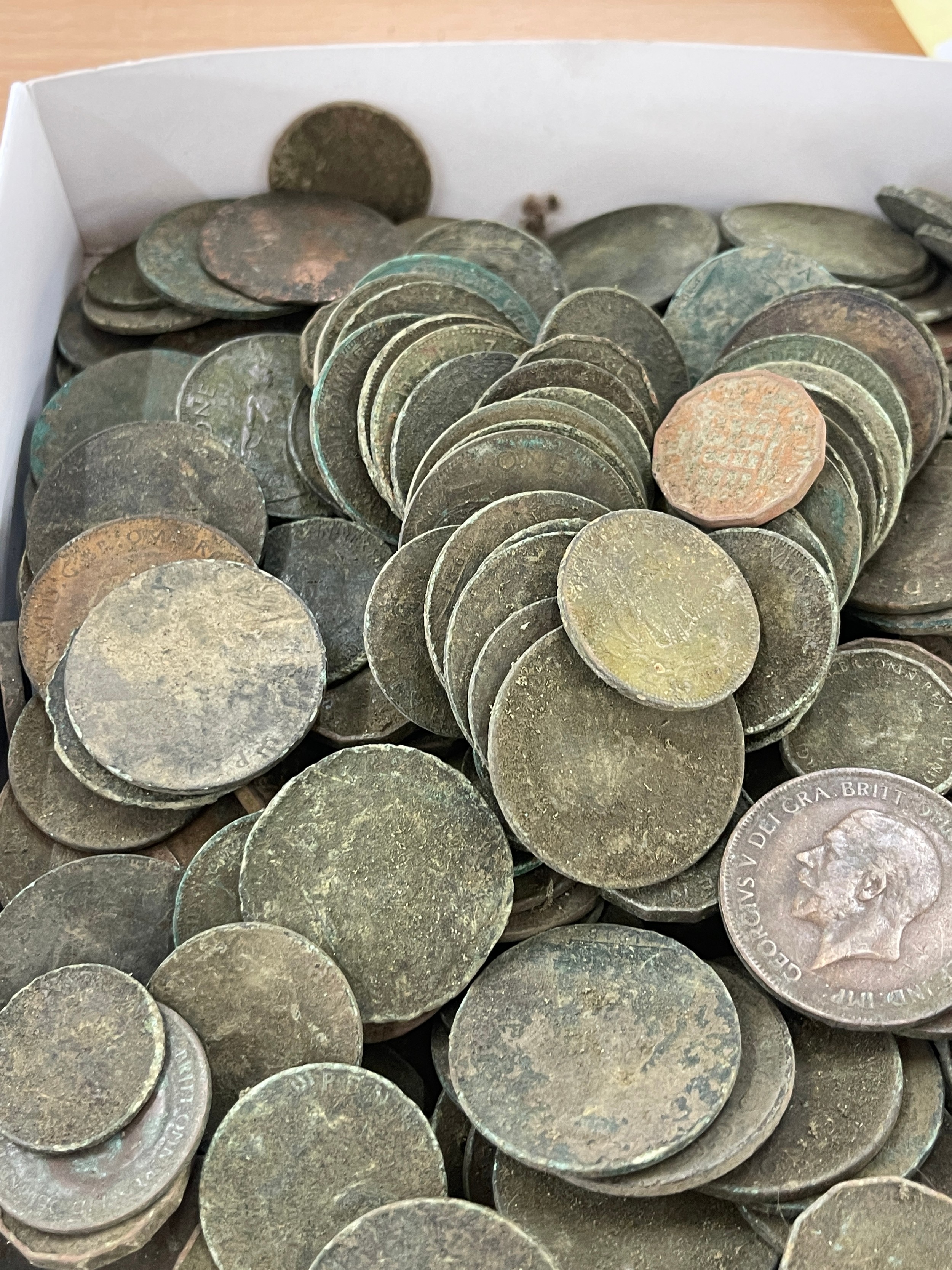 Large selection of Vintage coins - Metal detector finds - Image 5 of 6