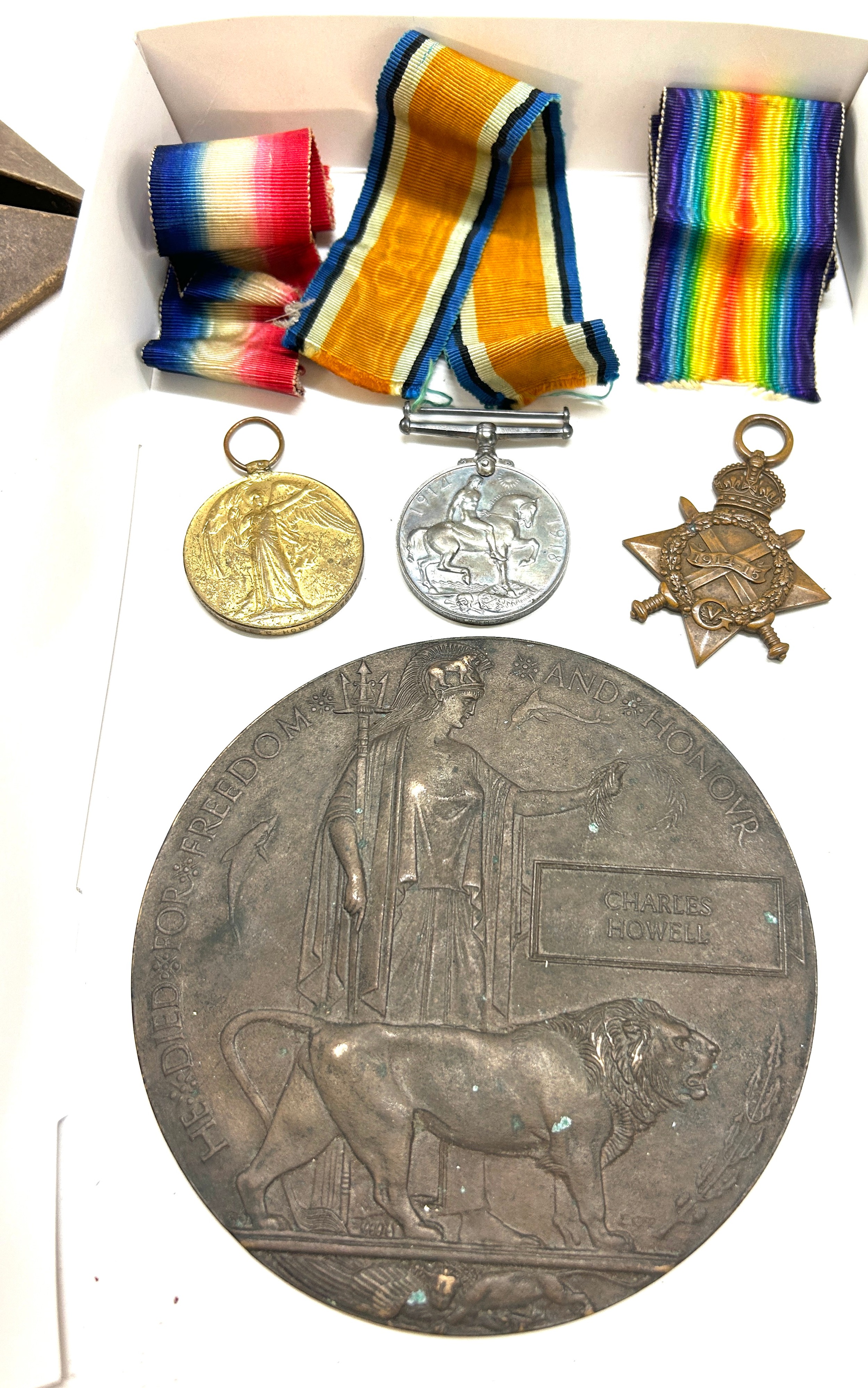 Set of WW1 military medals to 'PTECHOWEll WORC.R 22 391' with death plaque