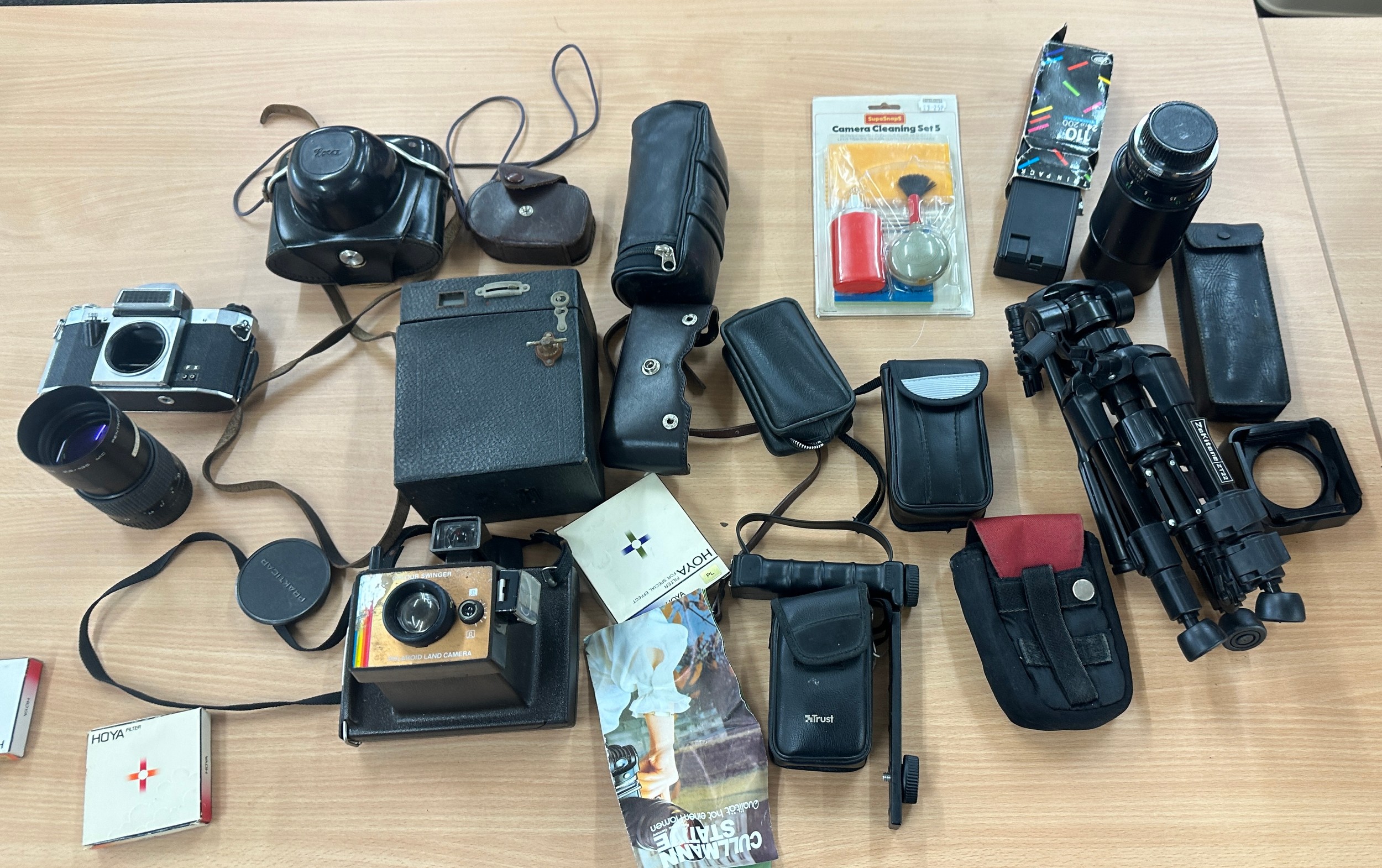 Selection of cameras, lenses and other photographic equipment, all untested - Image 2 of 6