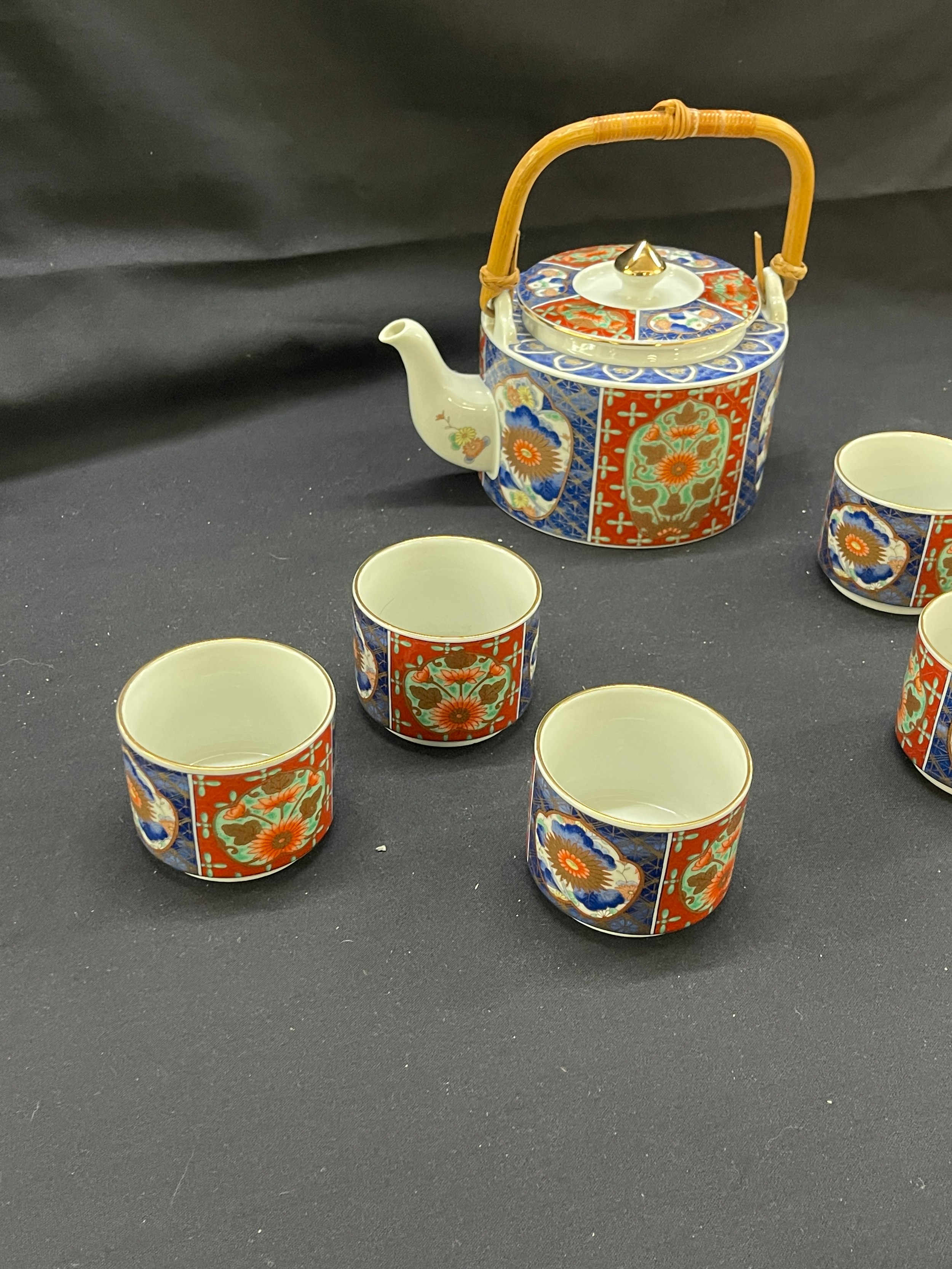 Oriental tea pot and 6 cups - Image 4 of 4