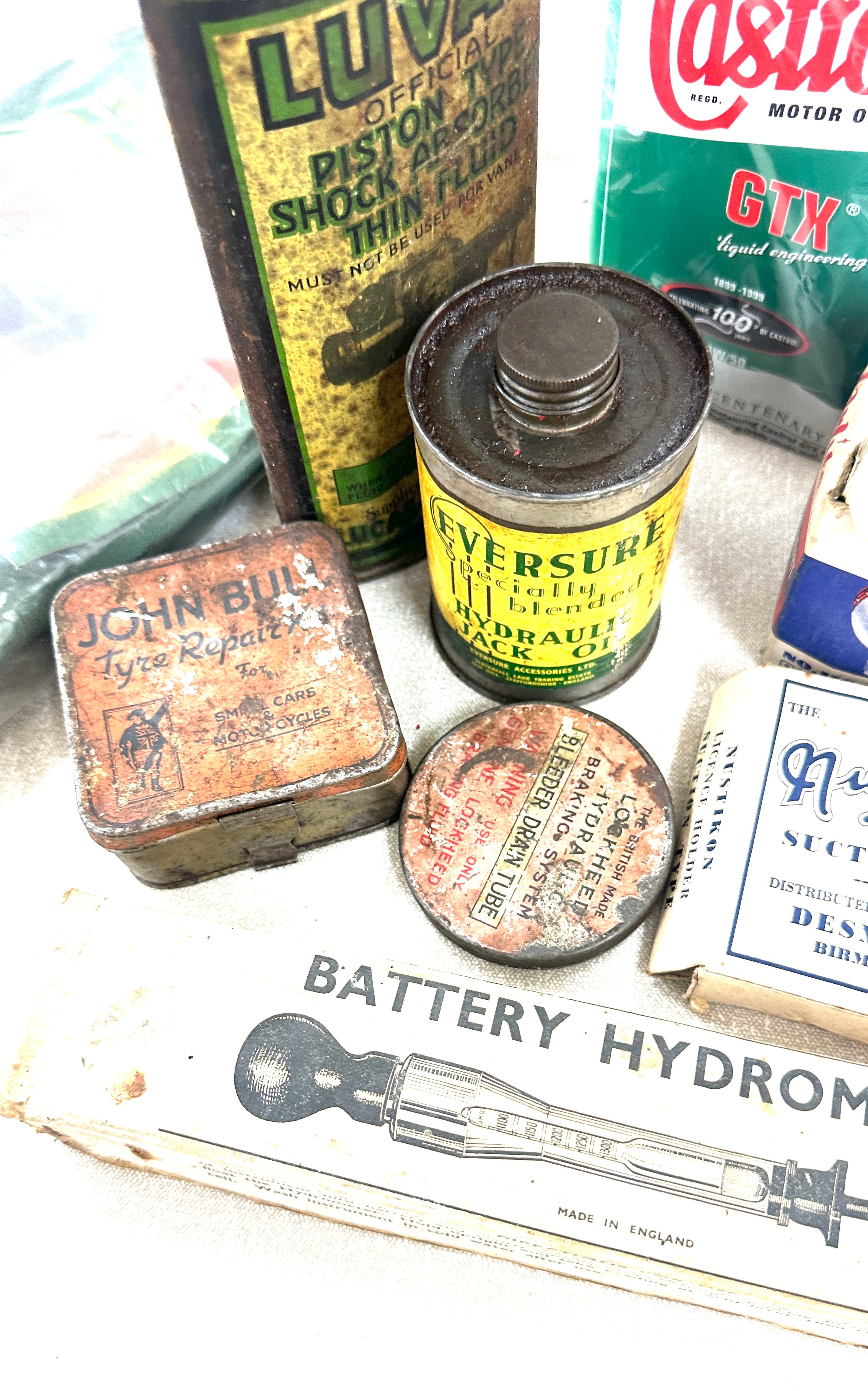 Selection of vintage advertising collectables to include Castrol Motor Oil can- un opened, Battery - Image 7 of 8