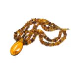 9ct gold baltic amber necklace (0.8g)