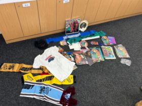 Selection of Showaddywaddy collectable items to include posters, banners etc