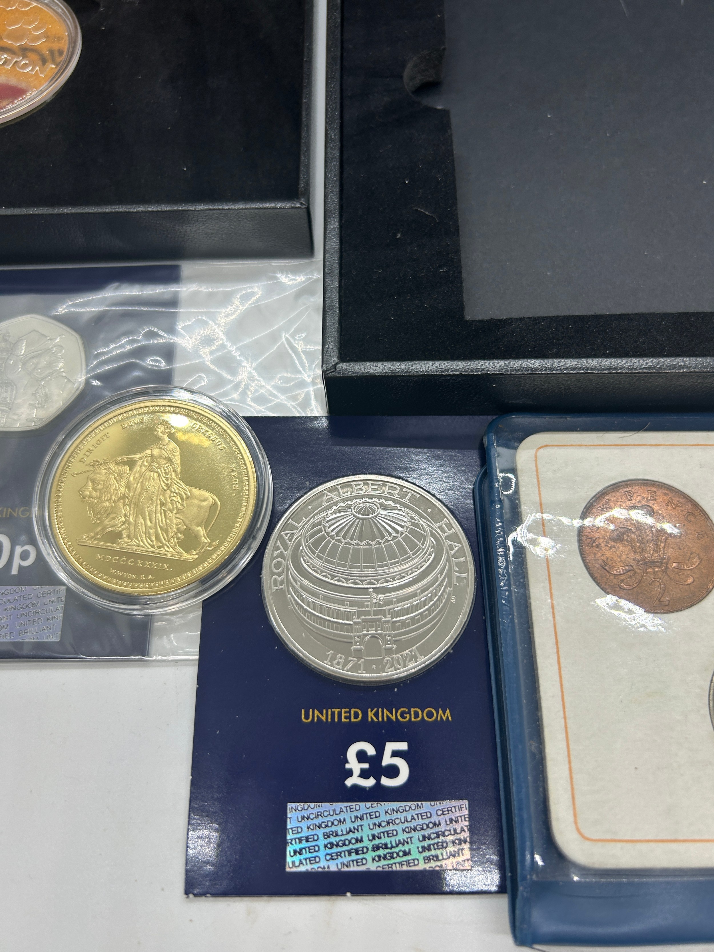 Selection of english and foreign coins to include a proof £5 coin proof 2021 50p piece Paddington - Image 4 of 5