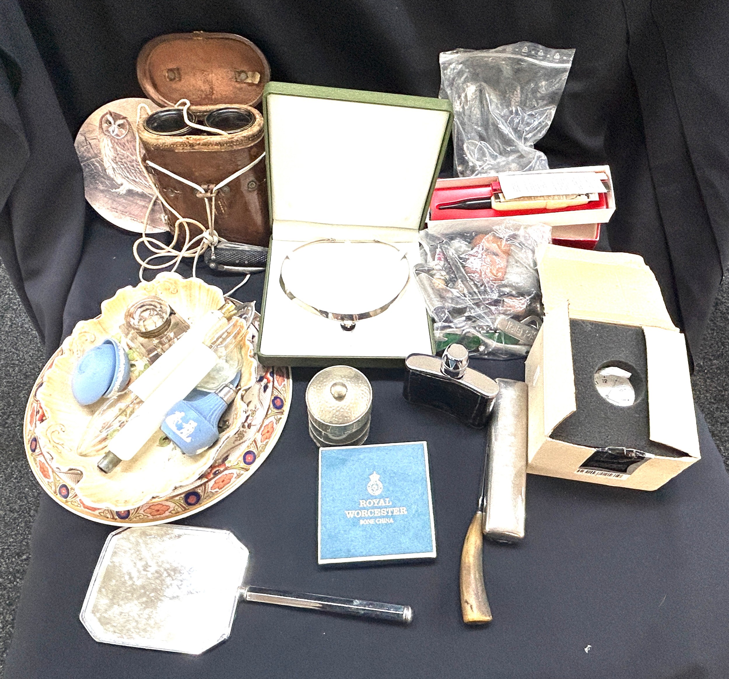Large quantity of antique and vintage collectables including a pair of WW1 1916 binoculars, army - Image 2 of 3