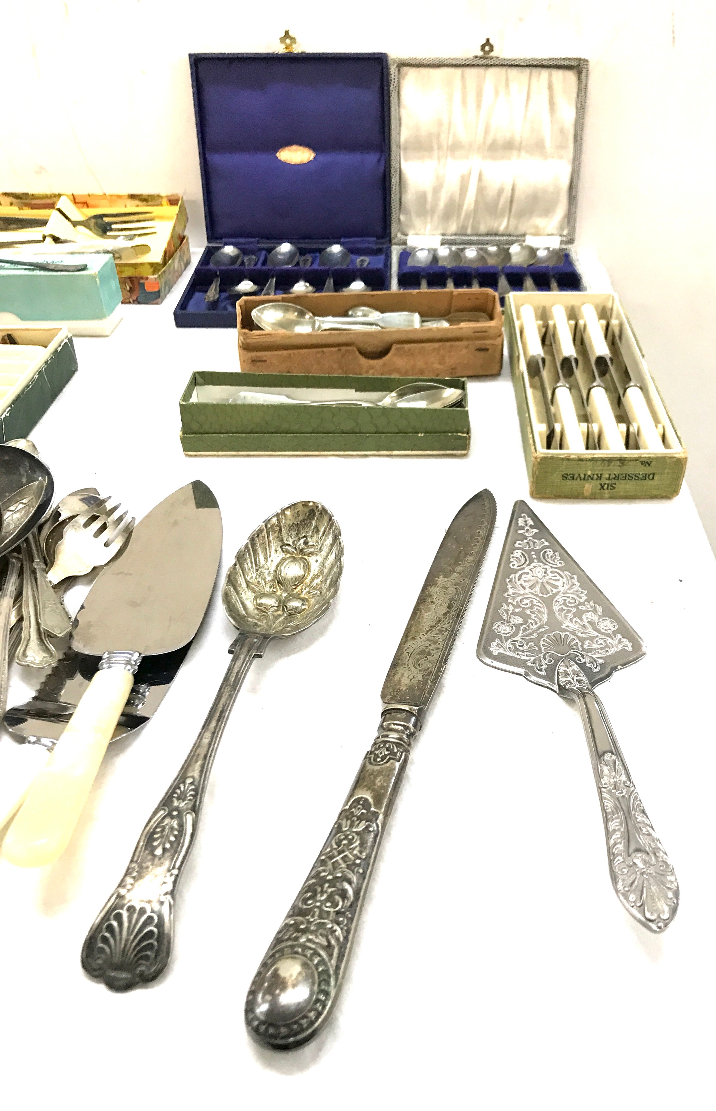 Selection of assorted cutlery includes EPNS etc - Image 6 of 6