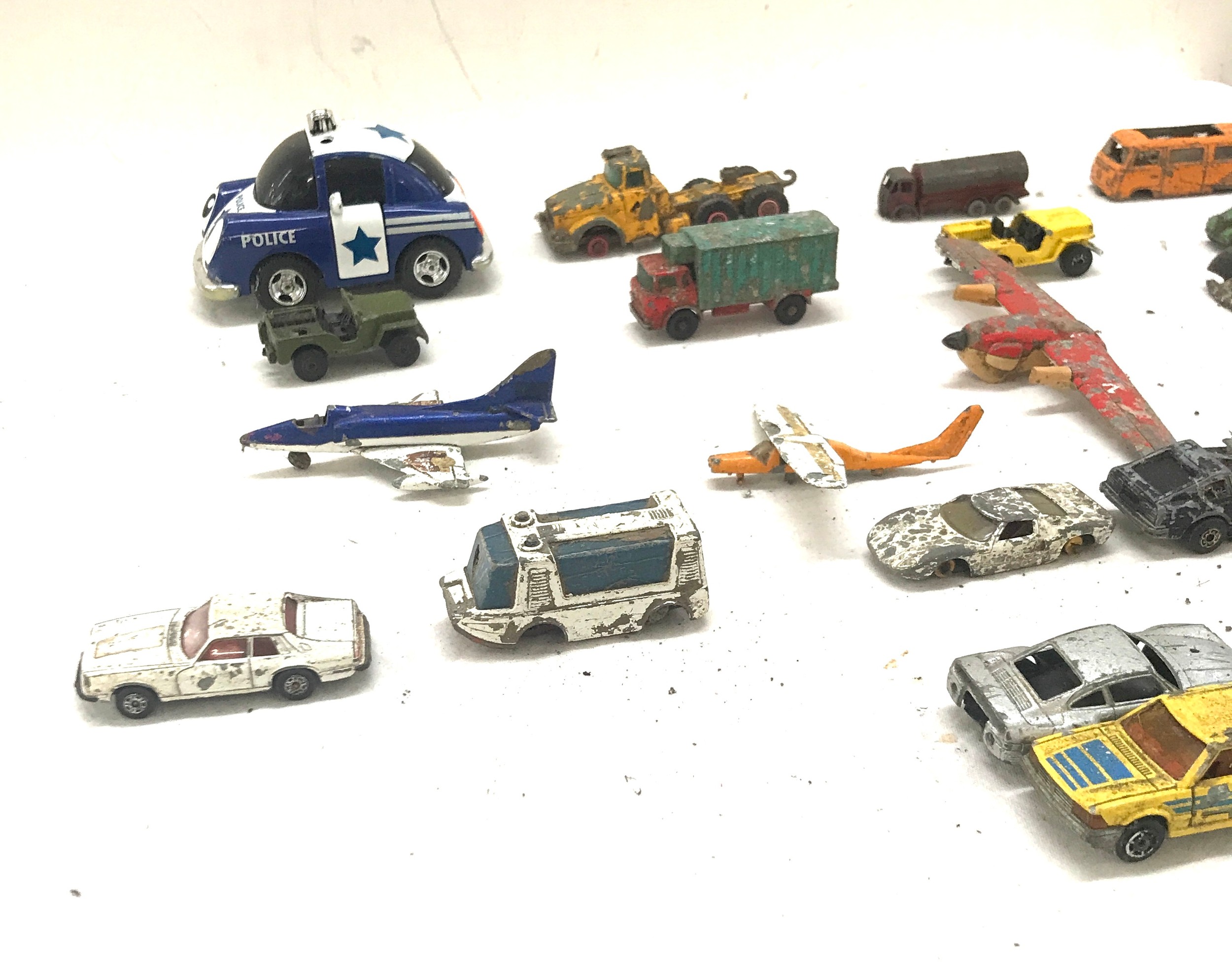 Selection of vintage diecast cars includes Match box and Corgi - Image 2 of 3