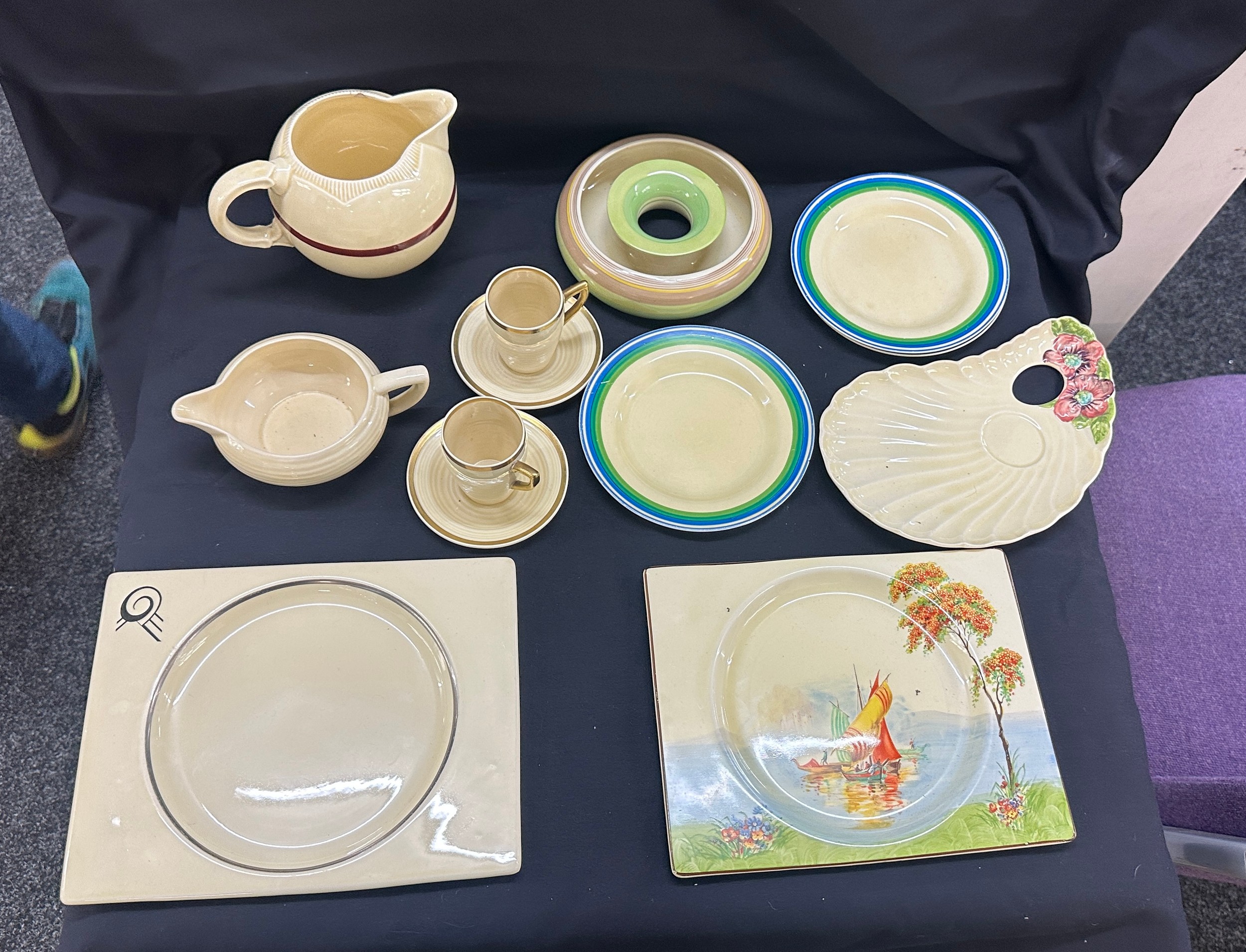 Art Deco Clarice Cliff bizarre jugs, plates and dishes - Image 2 of 6