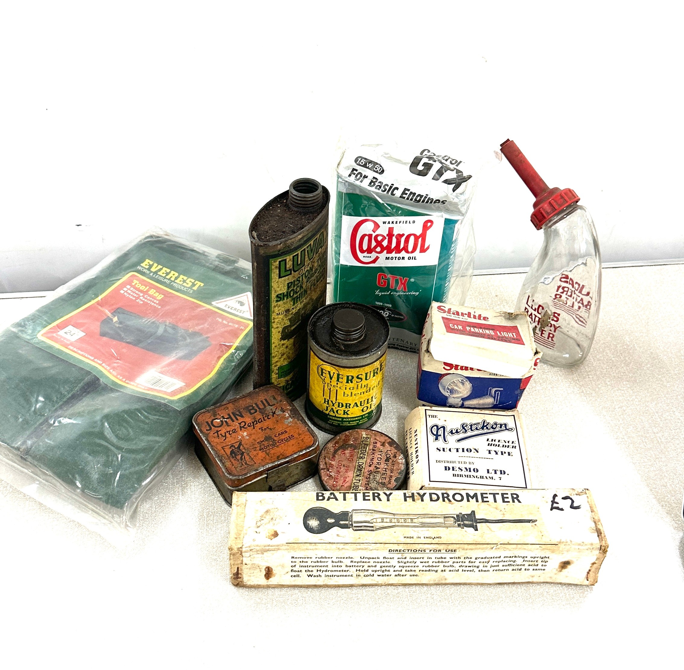 Selection of vintage advertising collectables to include Castrol Motor Oil can- un opened, Battery - Image 2 of 8