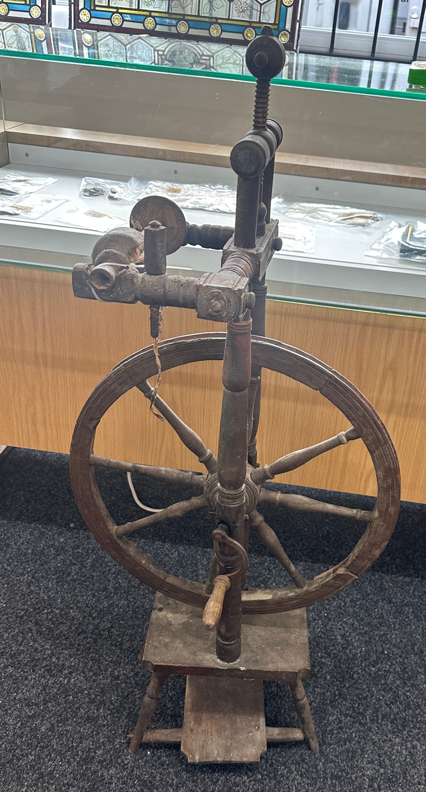 Antique spinning wheel measures approx 42 inches tall - Image 2 of 3