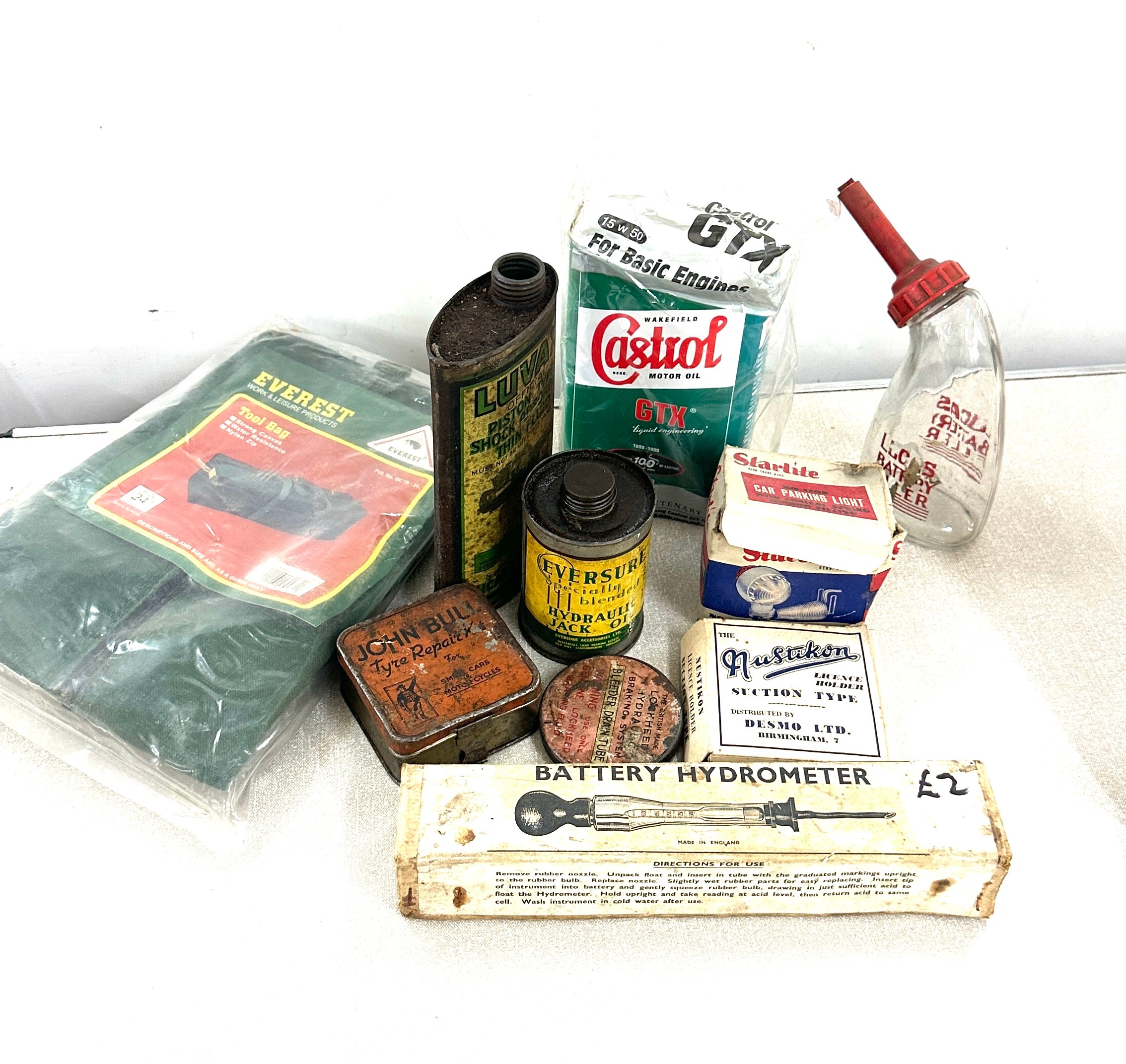 Selection of vintage advertising collectables to include Castrol Motor Oil can- un opened, Battery