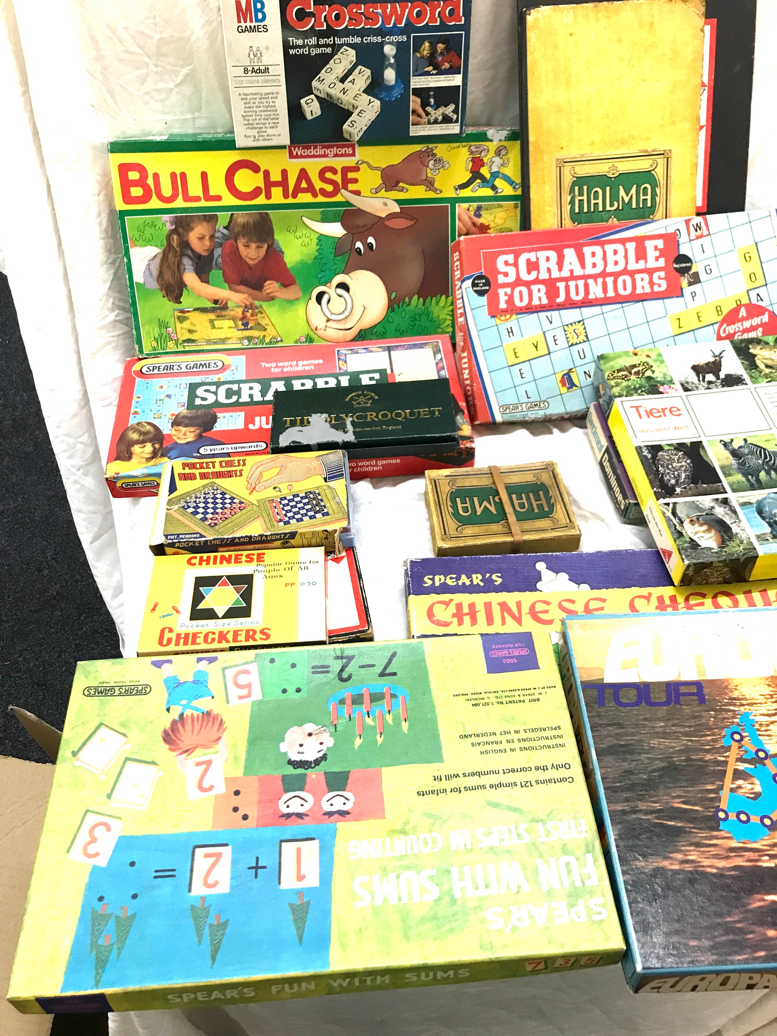 Large box of vintage board games includes Halam, scrabble, monopoly - Image 3 of 4