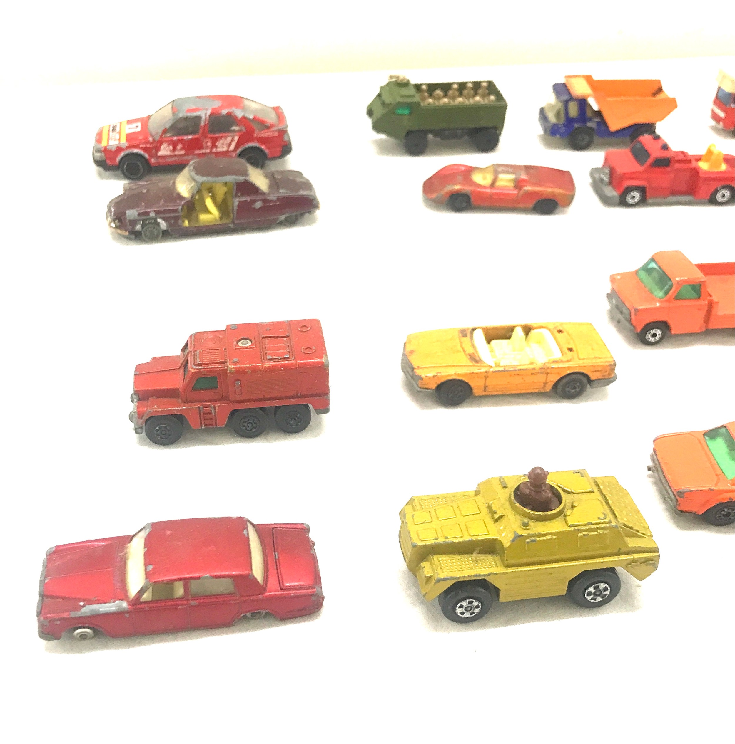Large selection of vintage dye cast cars includes Matchbox, corgi cars etc - Image 6 of 6
