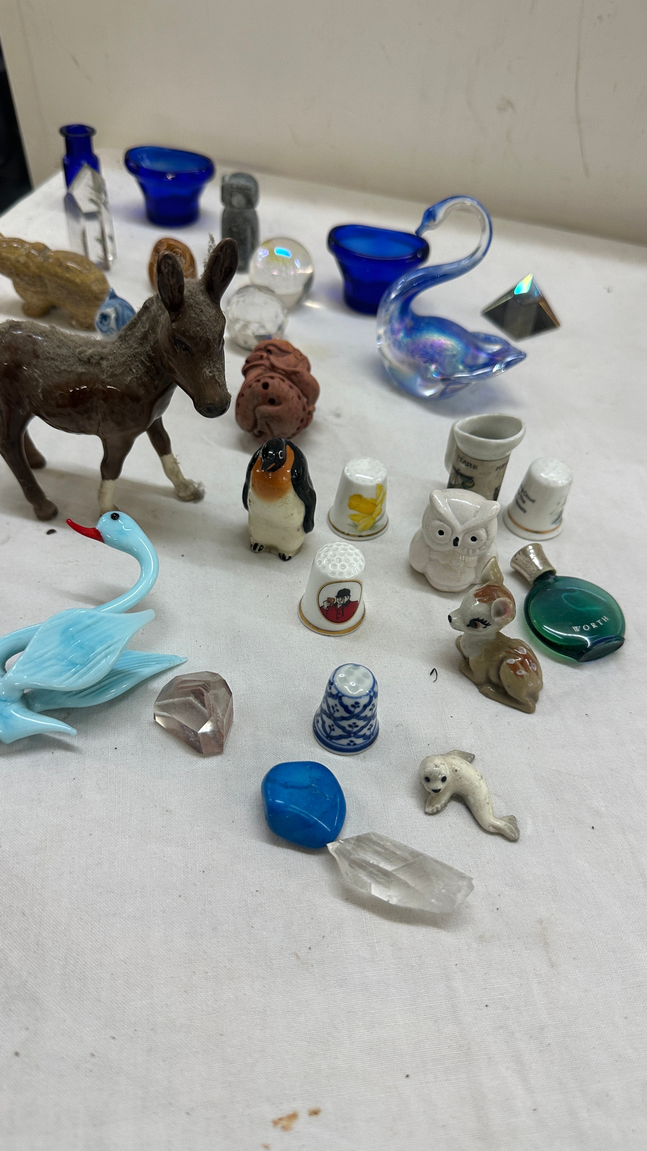 Selection of collectables includes Thimbles, Beswick horse etc - Bild 2 aus 4