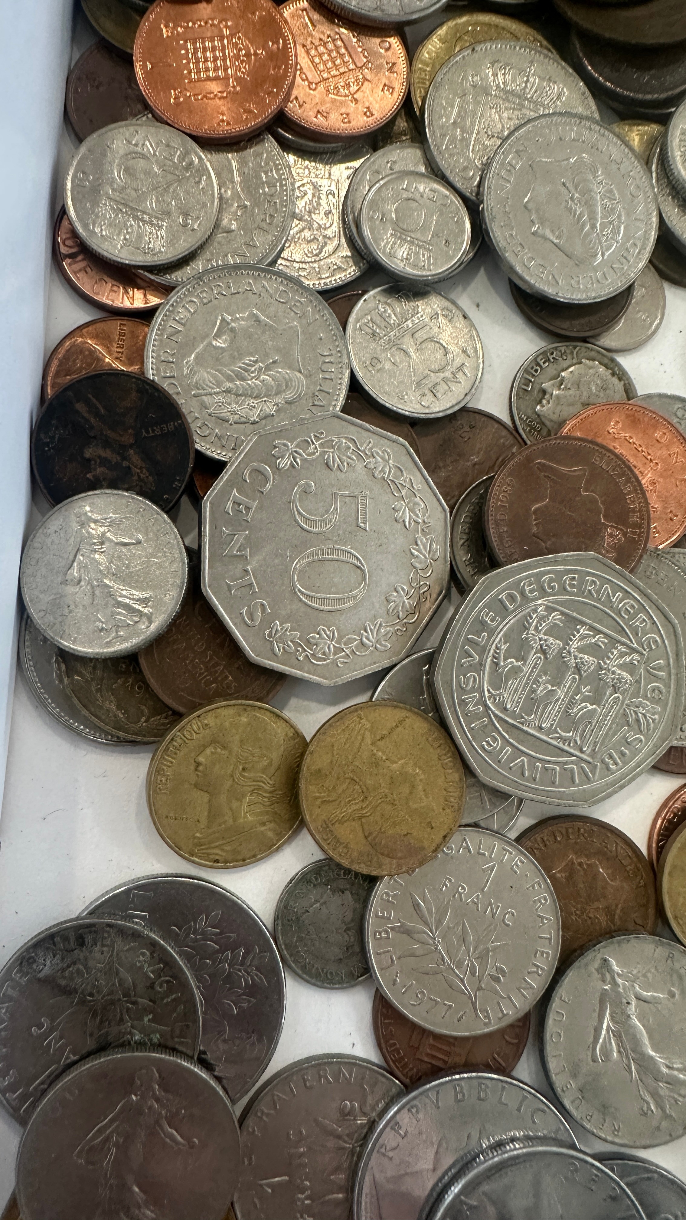 Tray of vintage and later coins include 50ps etc - Image 3 of 4