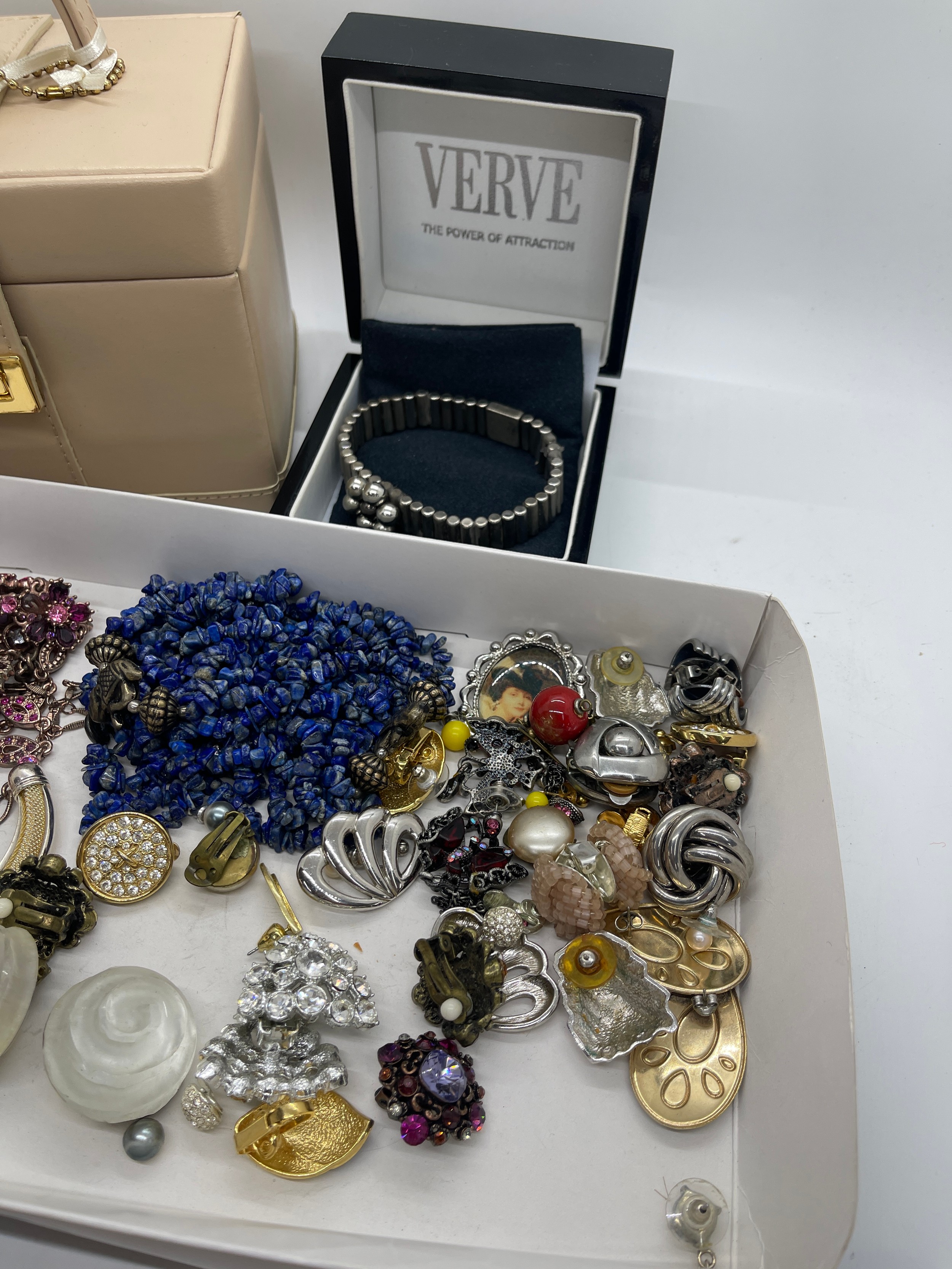 Tray of costume jewellery includes Earrings, Verve bracelet, perfume bottle etc - Image 2 of 5