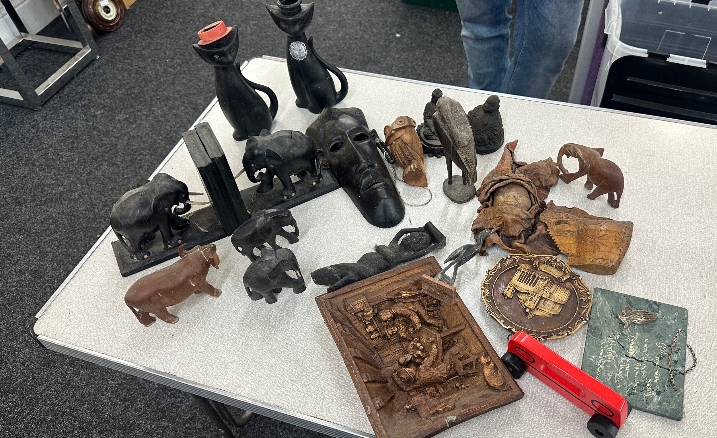 Selection of carved wooden items - Bild 2 aus 2