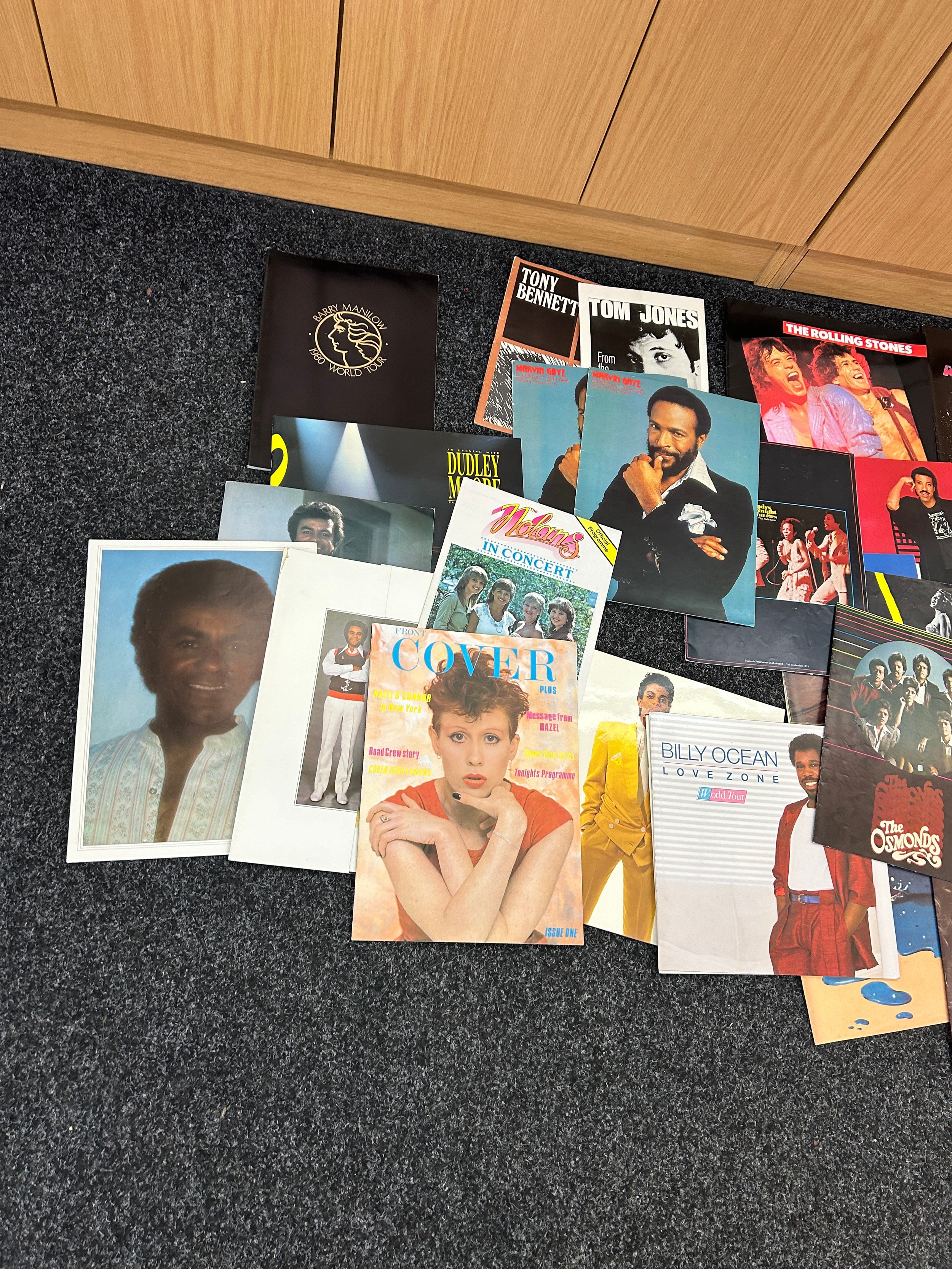 Selection of vintage celebrity tour programmes to include Neil Diamond, Queen, Rolling Stones etc - Image 2 of 5