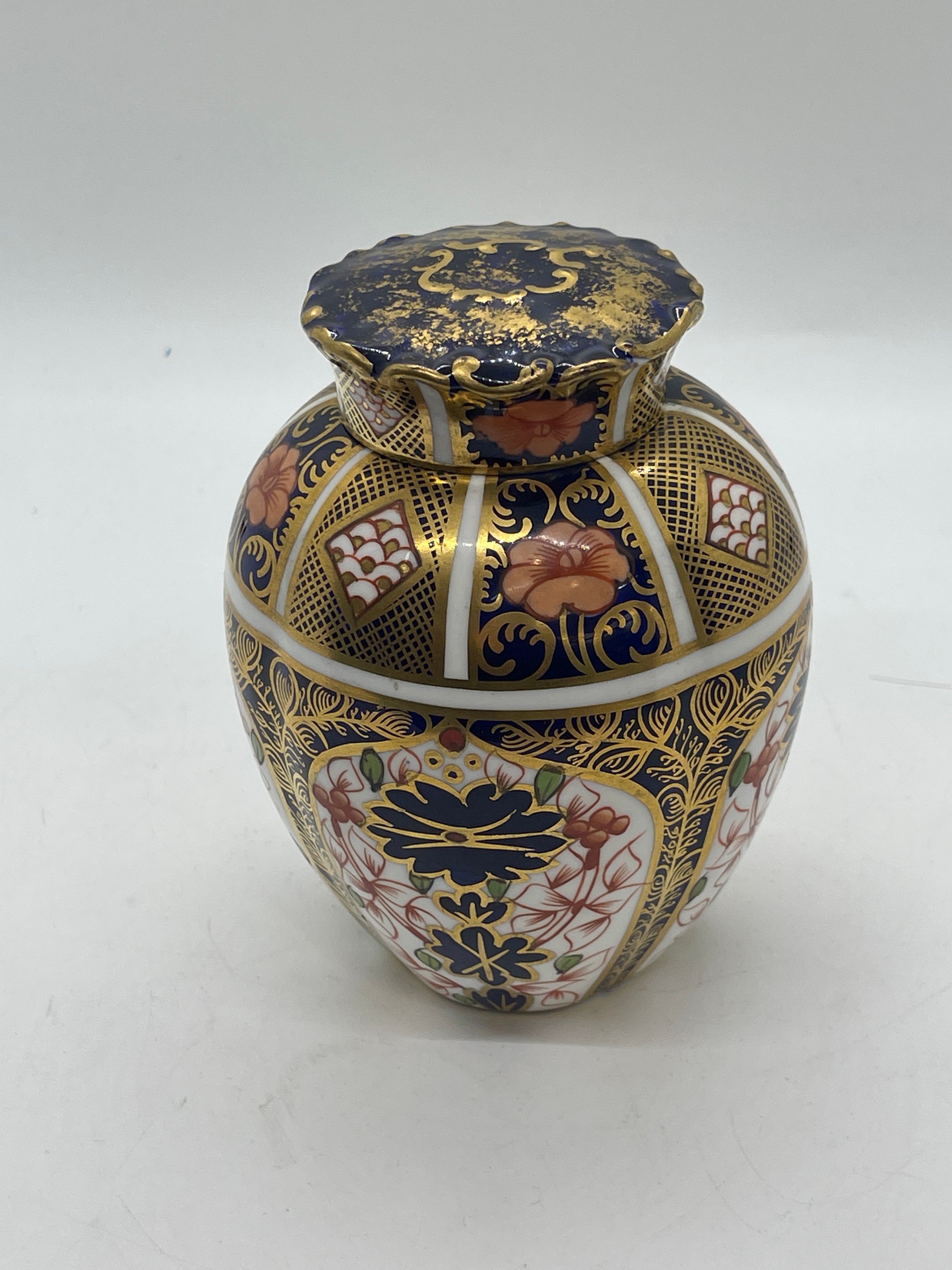 Royal Crown Derby Imari Lidded urn - Image 2 of 4