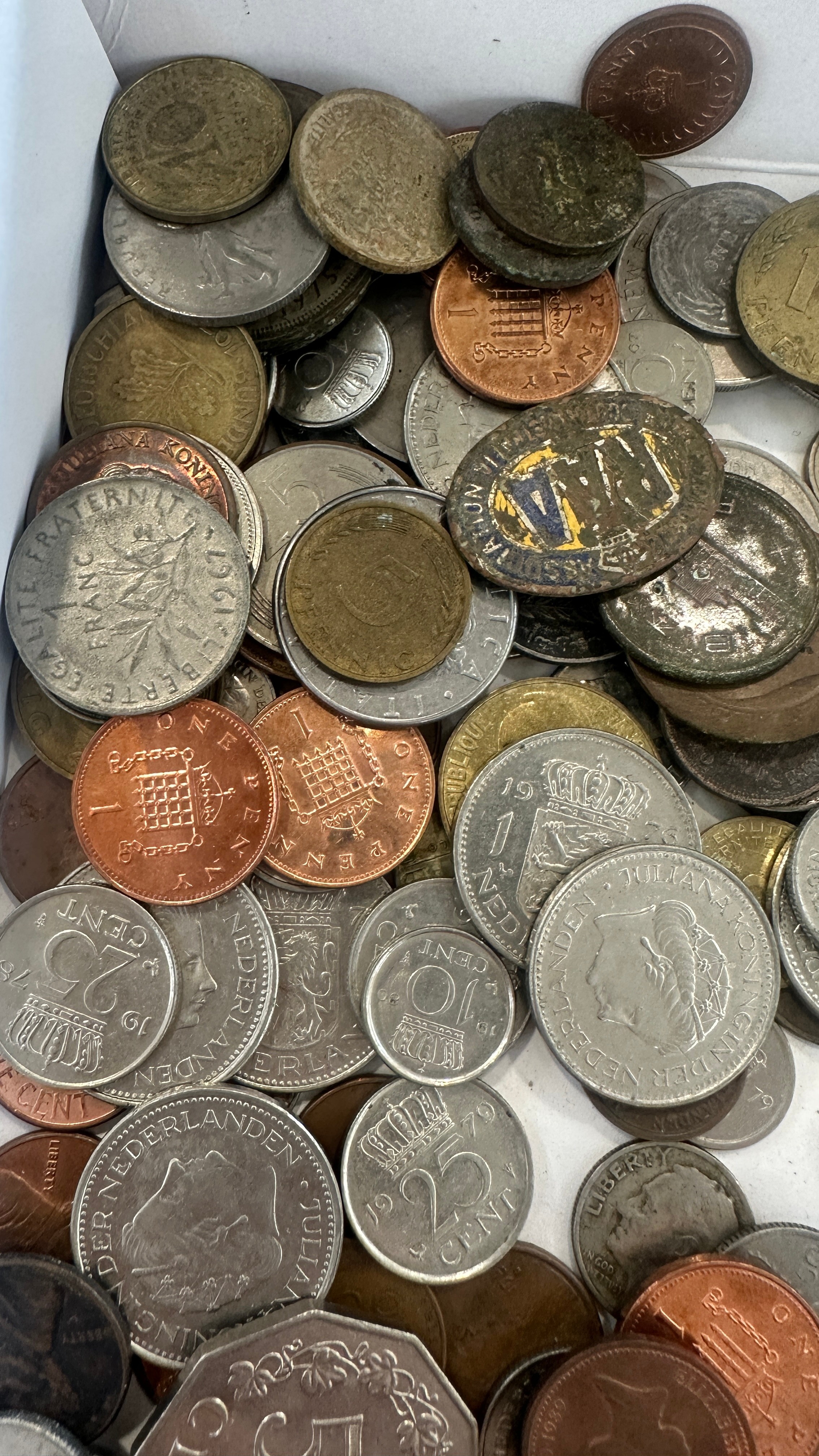 Tray of vintage and later coins include 50ps etc - Image 2 of 4